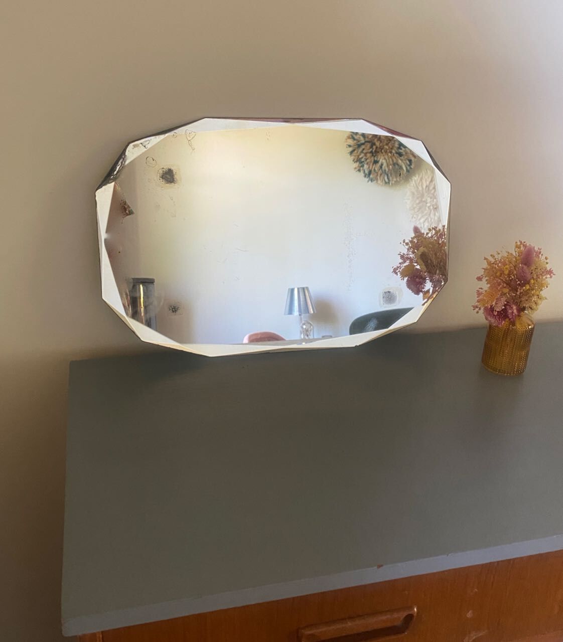 Beveled mirror