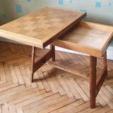 Extendable table Scandinavian design.