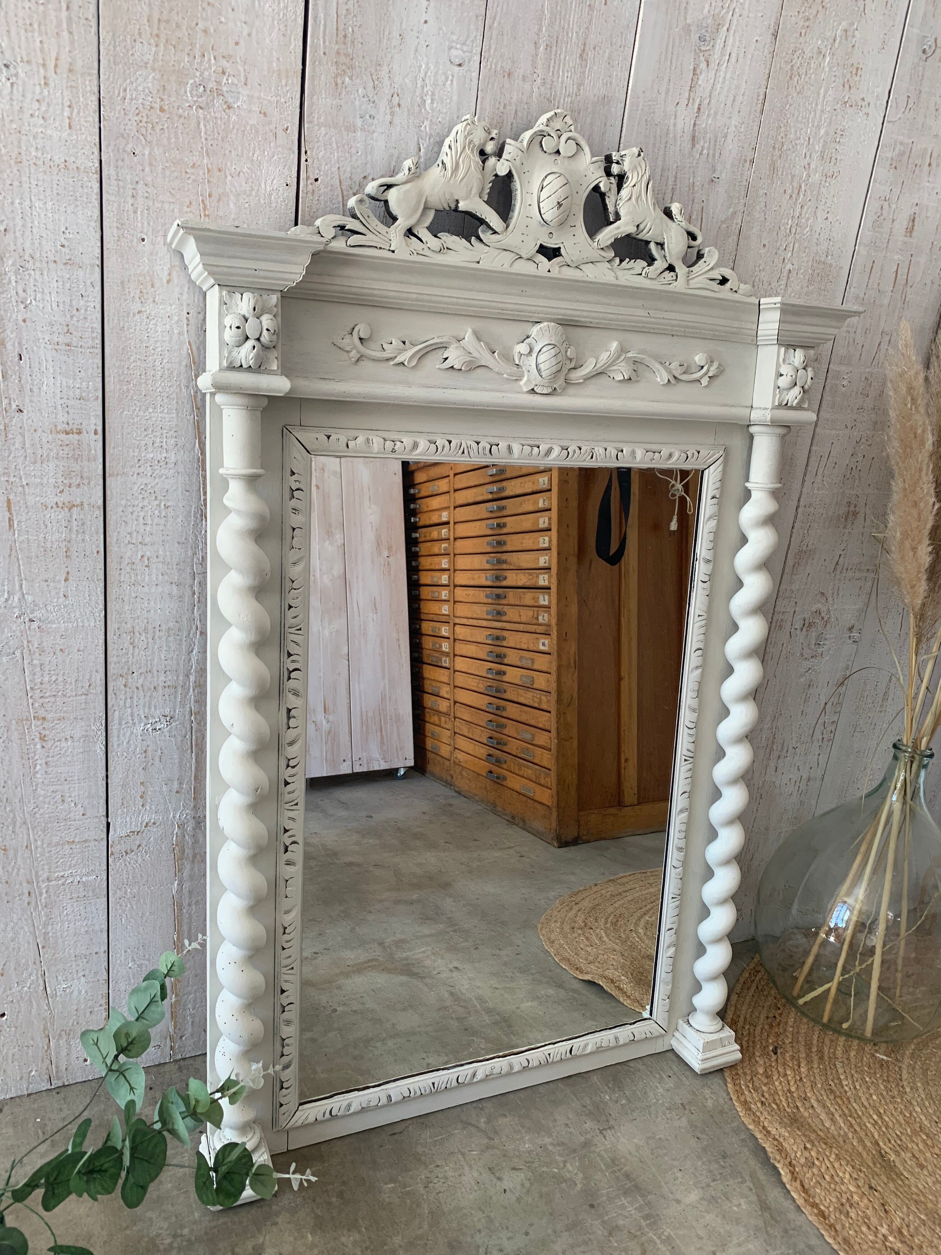Shabby mirror