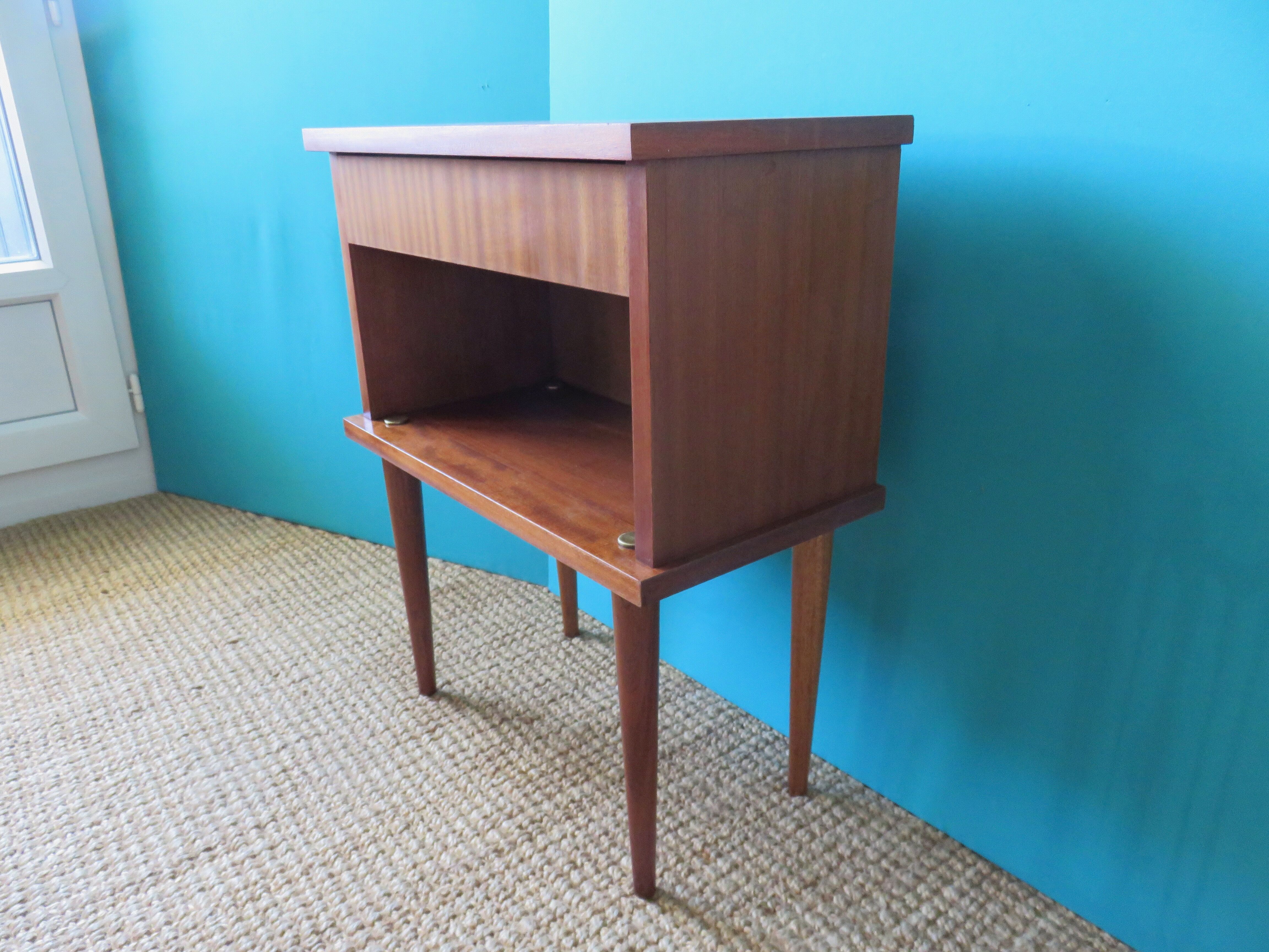 Table de chevet vintage France 1950