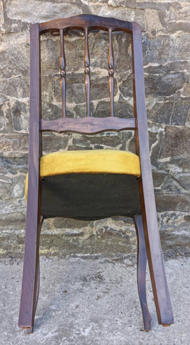 Paire de chaises 1900  bois & velours ocre doré — charme bourgeois