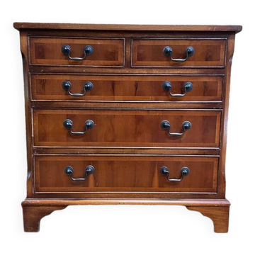 English style chest of drawers