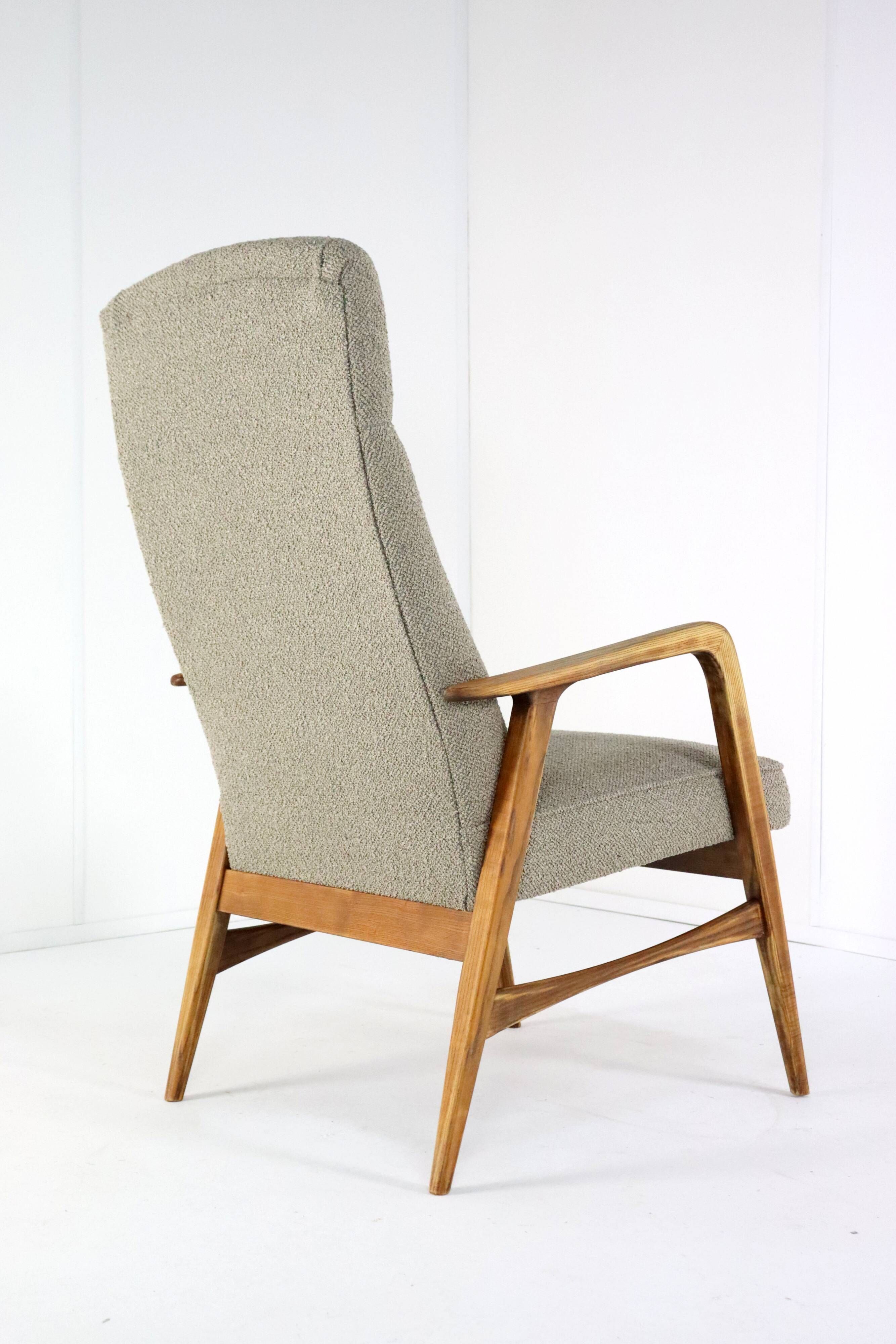 mid century vintage Fauteuil herenmodel 'Duivendrecht beige - opnieuw bekleed