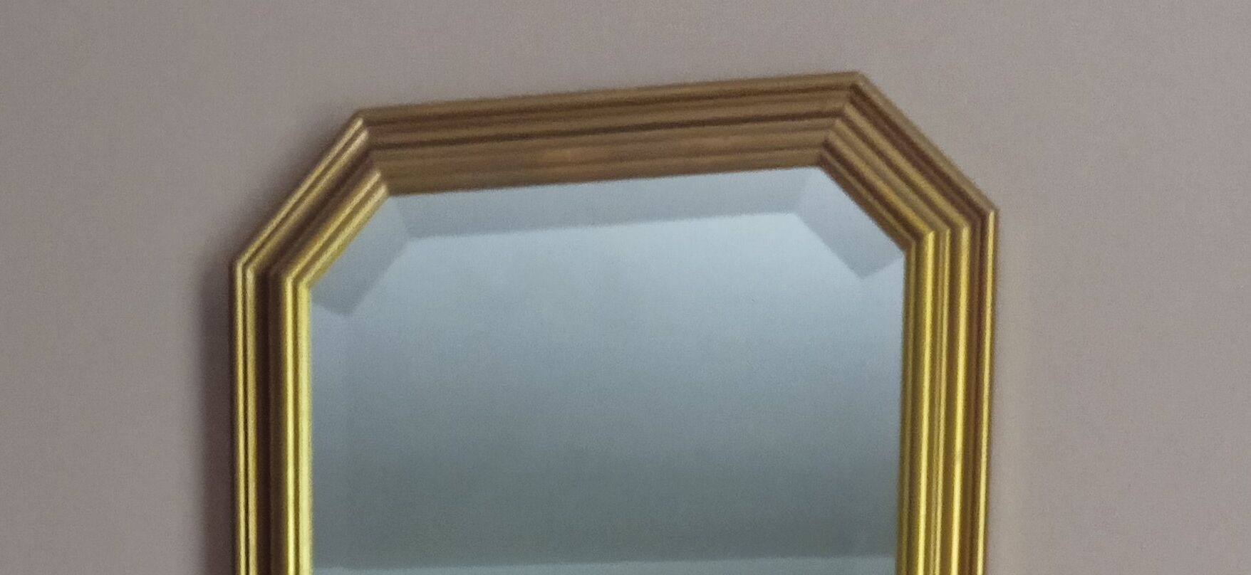 Miroir biseauté octogonal - encadrement doré 30x 140cm