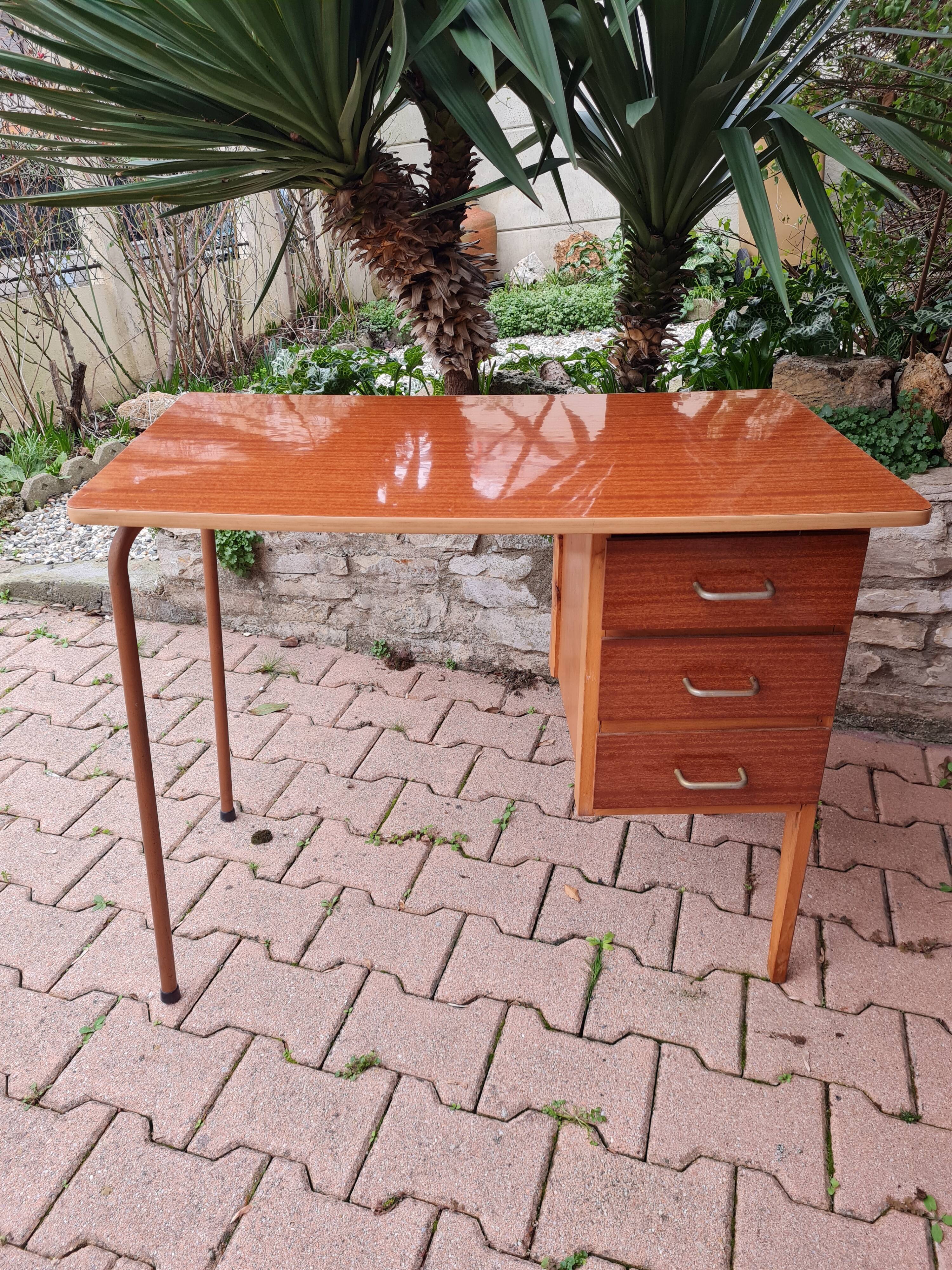 School desk in formica, wood and vintage metal - children's desk