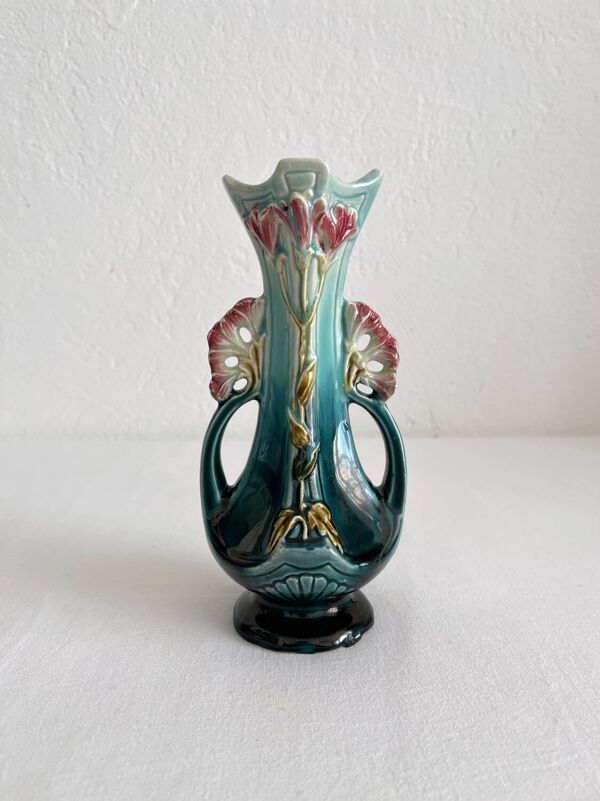 Vase soliflore en barbotine art nouveau fin XIXe
