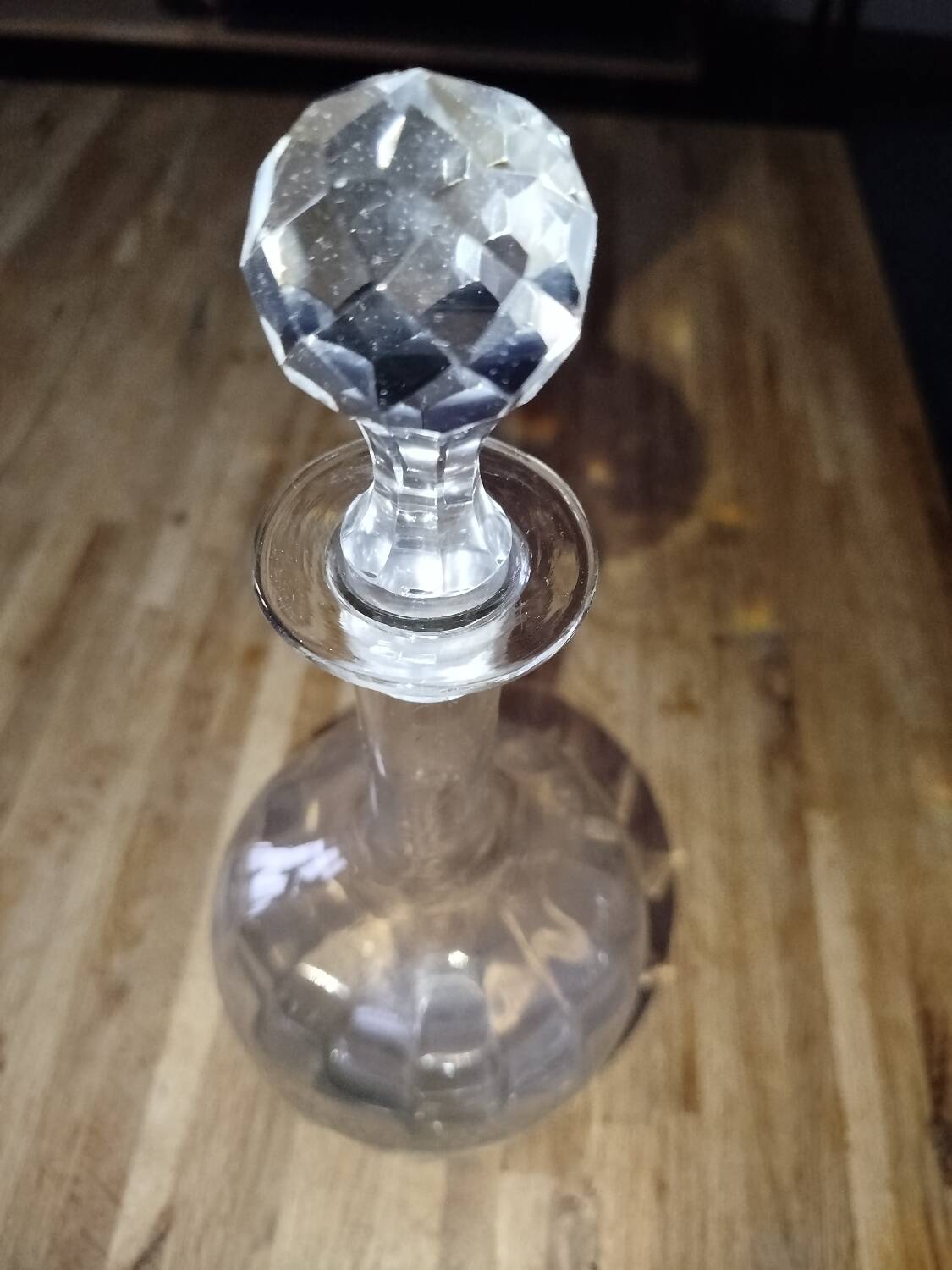 Wine carafe