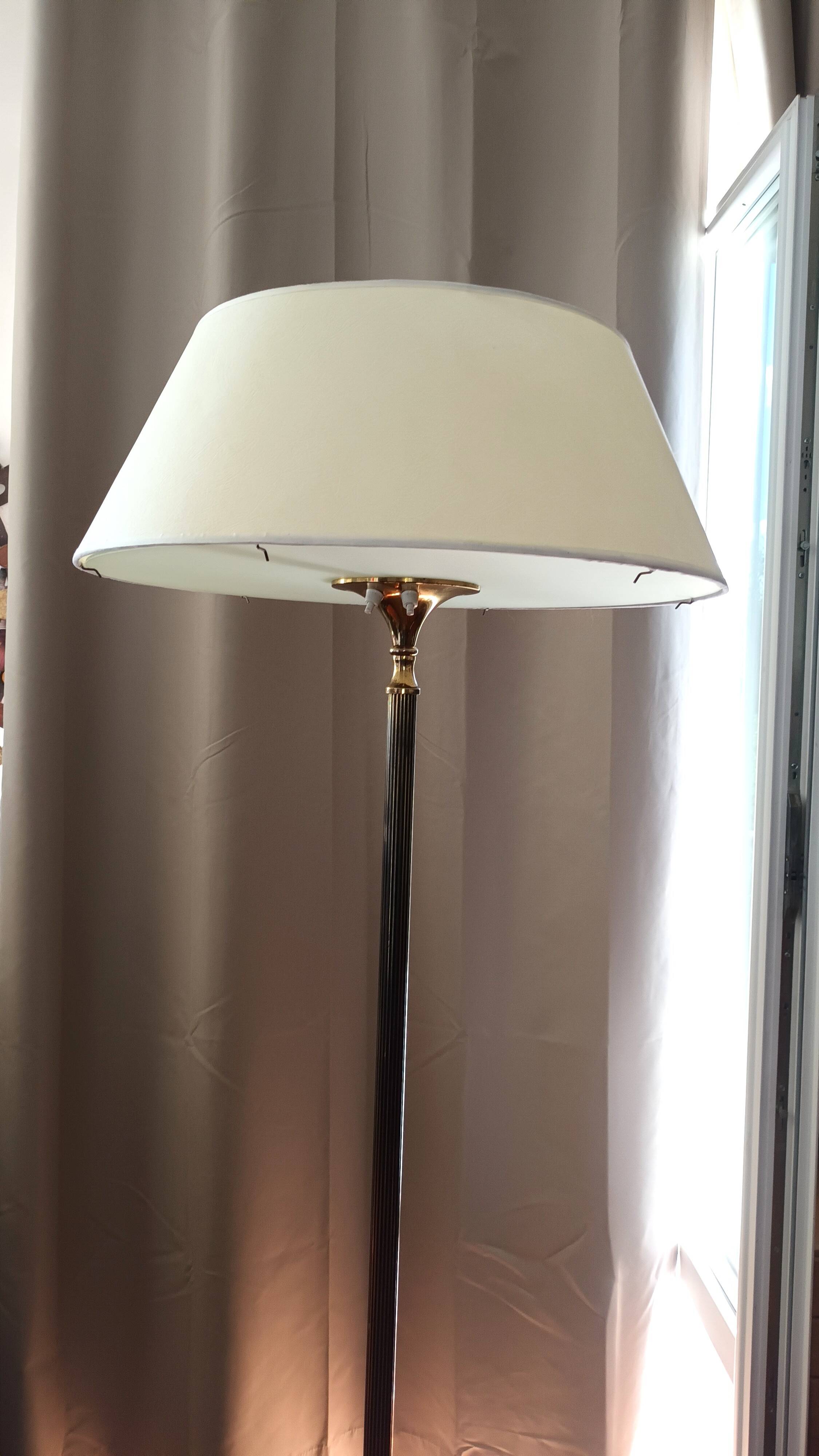 Reading floor lamp from the Arlus house from the 1950s.