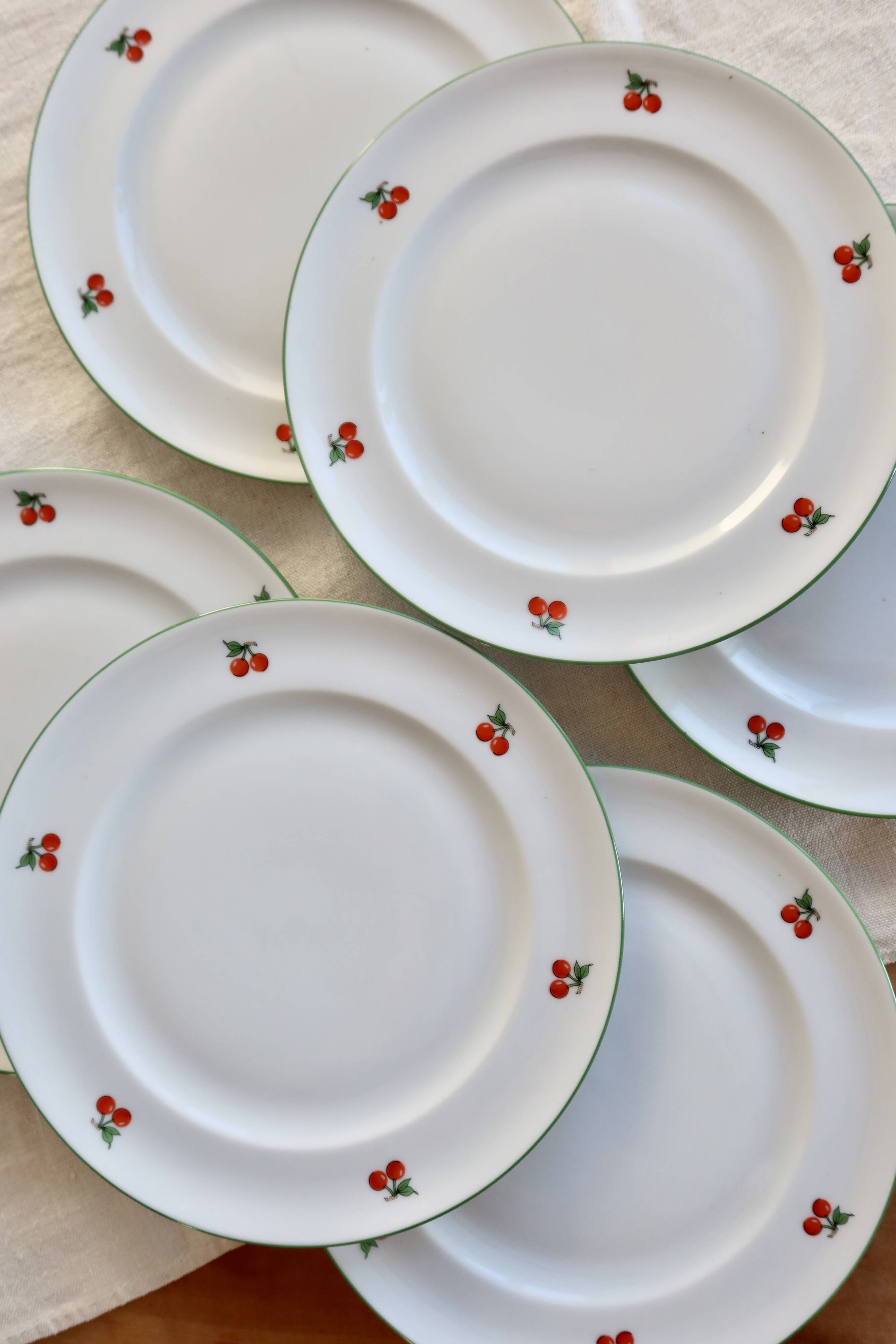 6 vintage porcelain dessert plates – Tables & Couleurs Cherry model