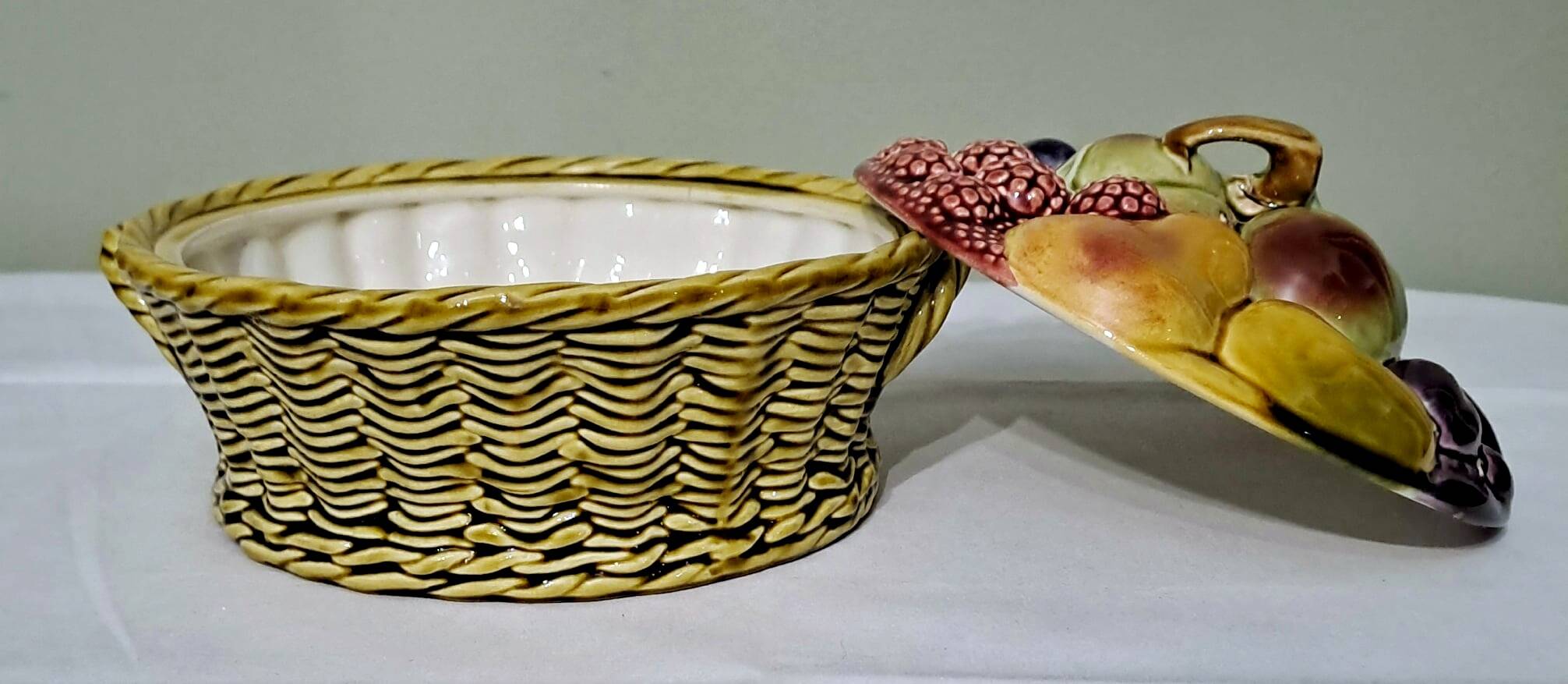 Sarreguemines Majolica slip lidded basket