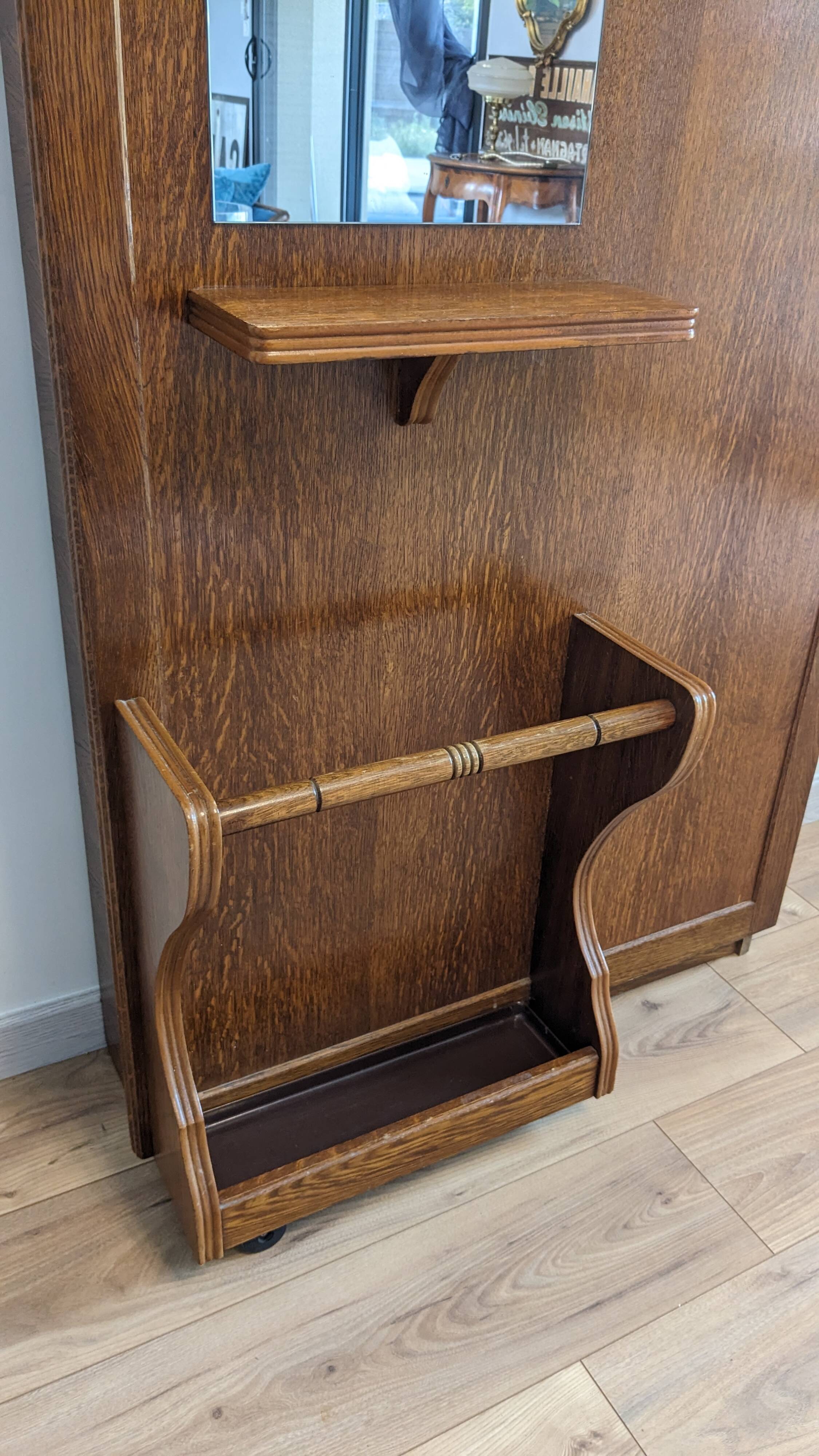 Solid wood opening entrance cabinet