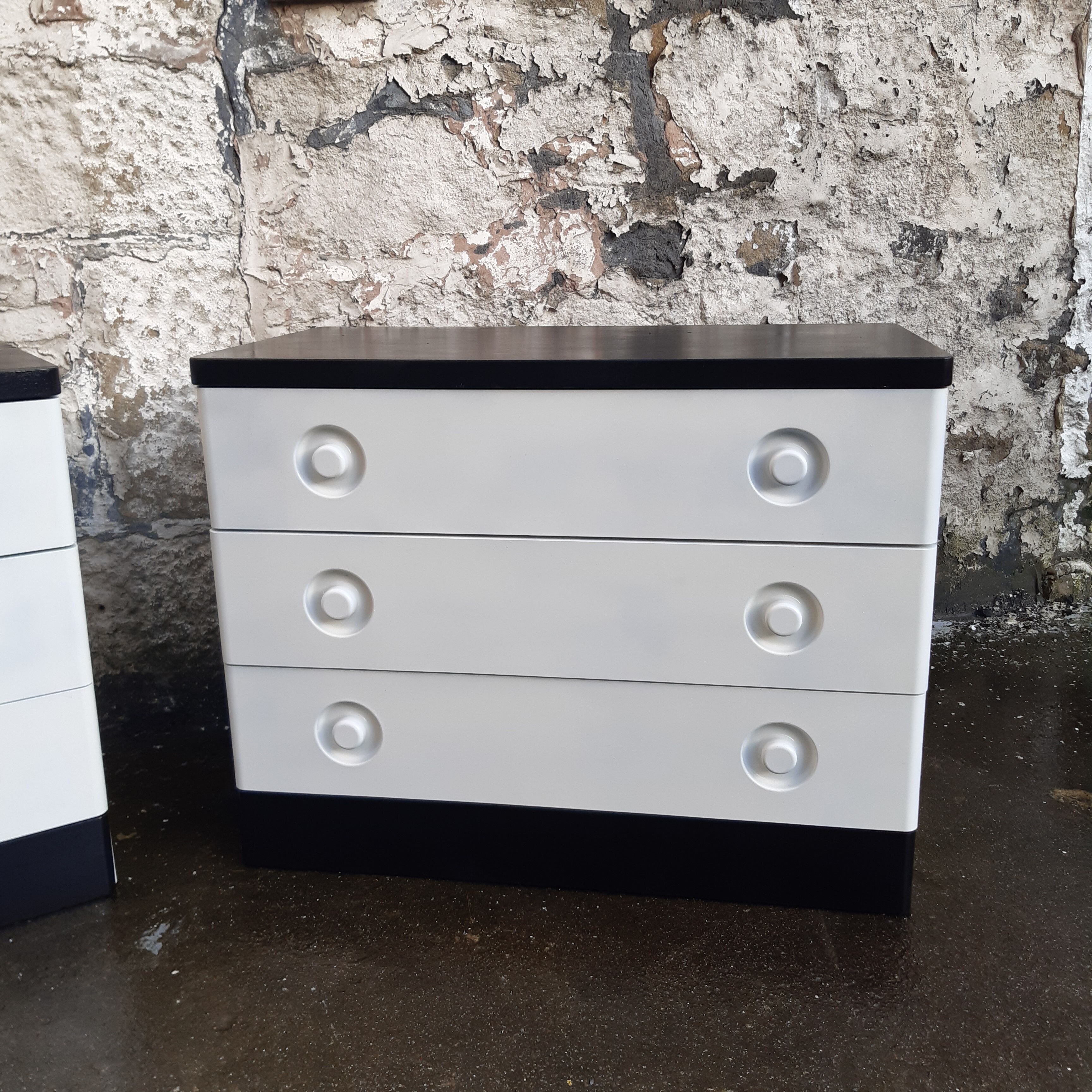 Stag nocturne chest of drawers