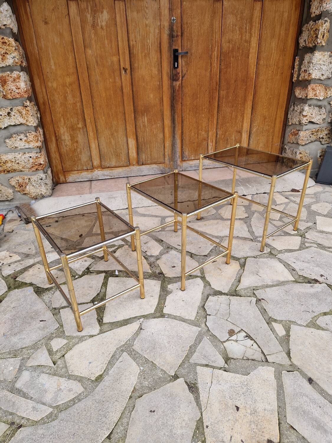 Vintage nesting coffee table