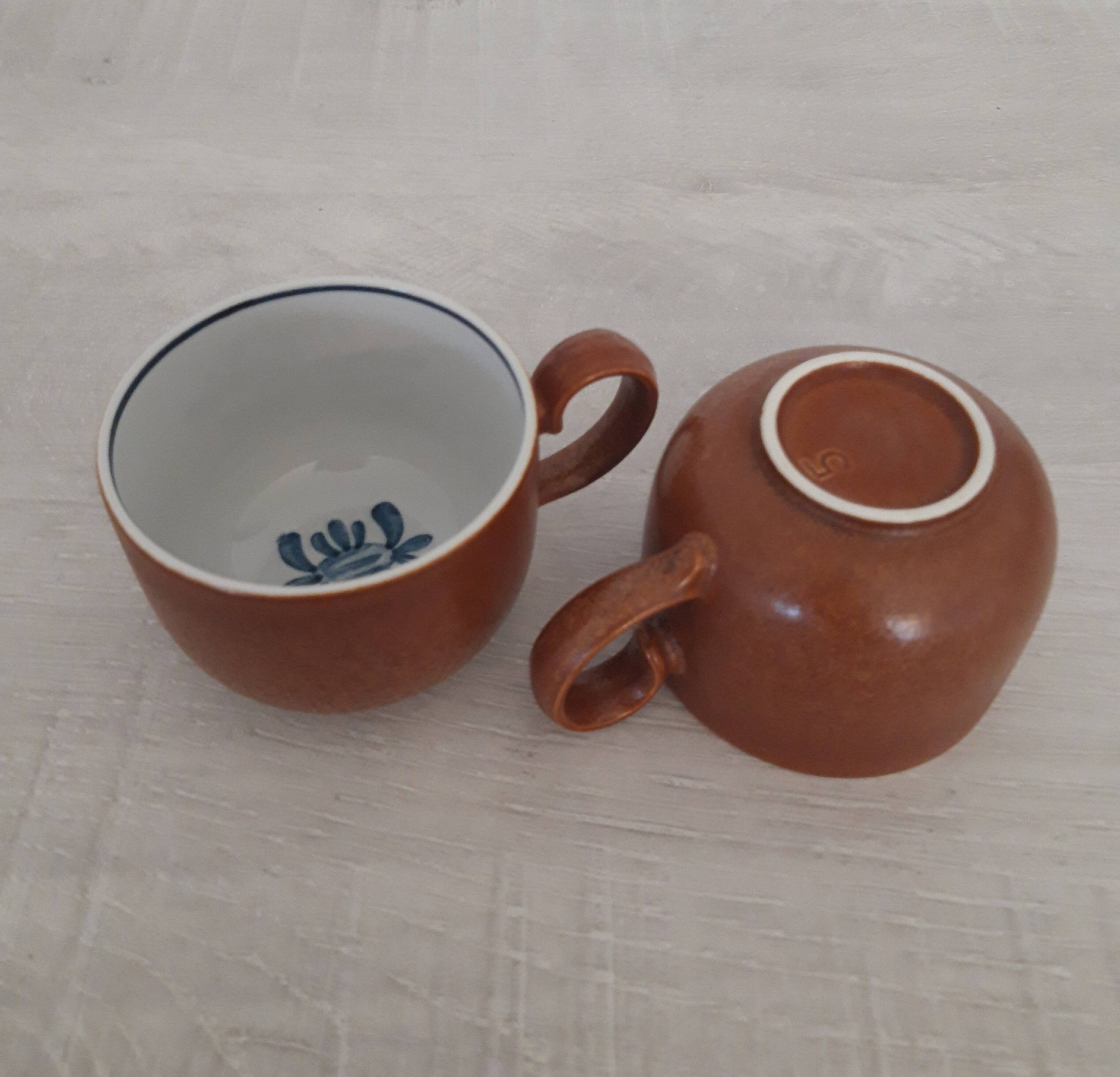 Suite of 6 cups of sandstone