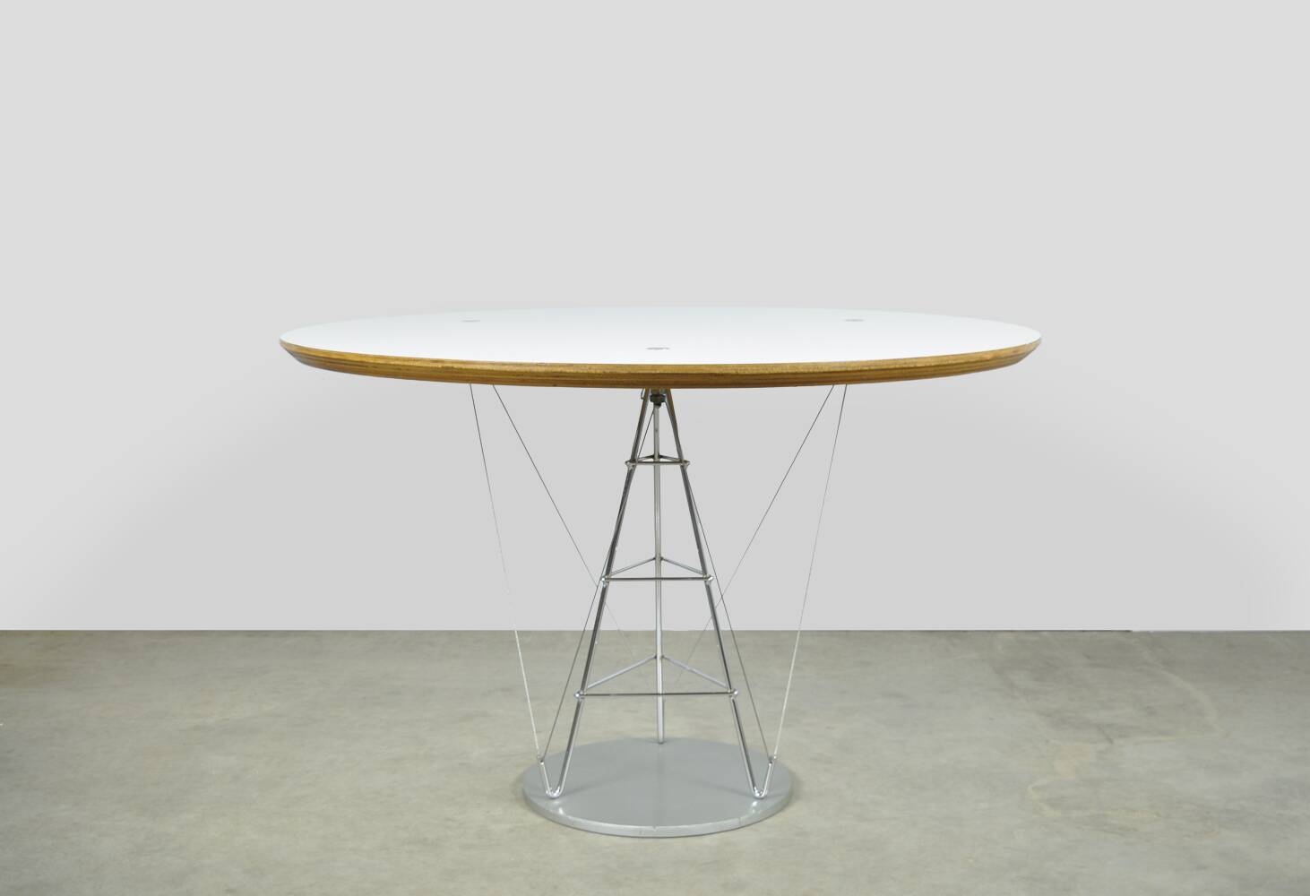 Post modern / table à manger conceptuelle / koen van velsen / pays-bas années 80