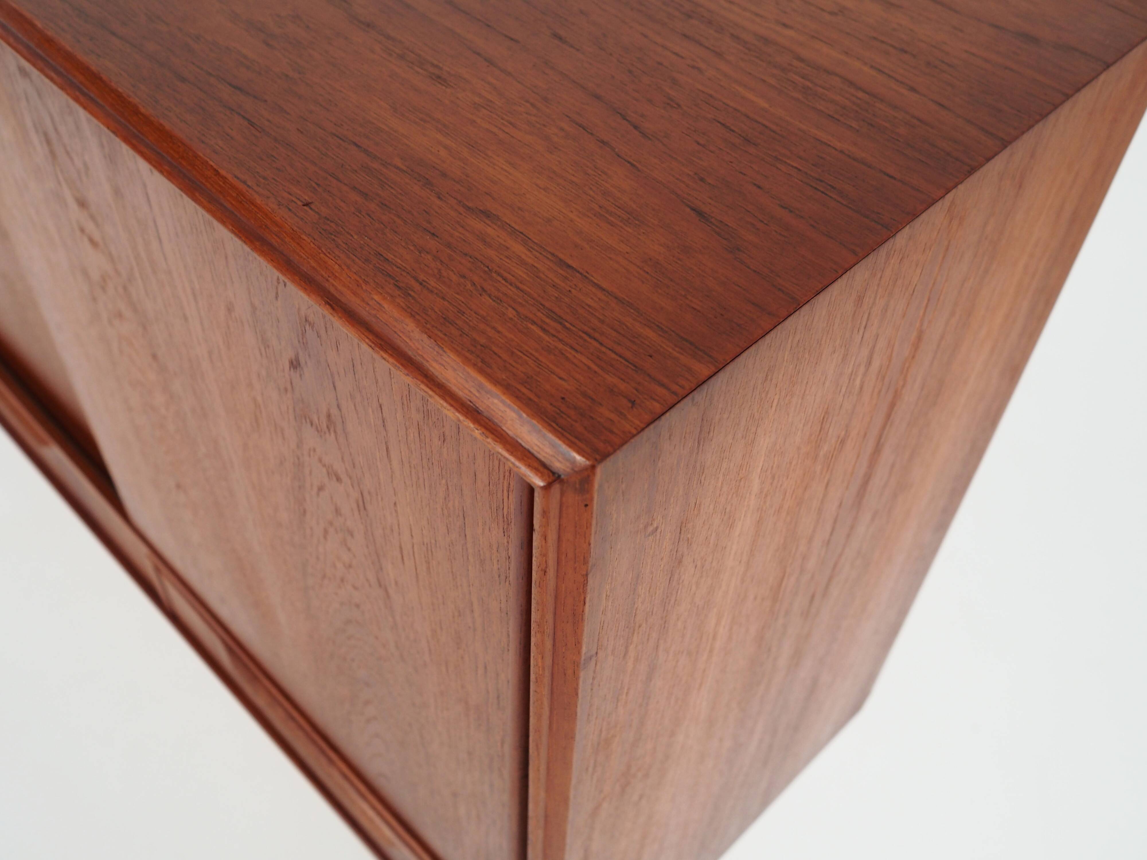 Buffet haut en teck, design danois, années 1960, designer : EW Bach