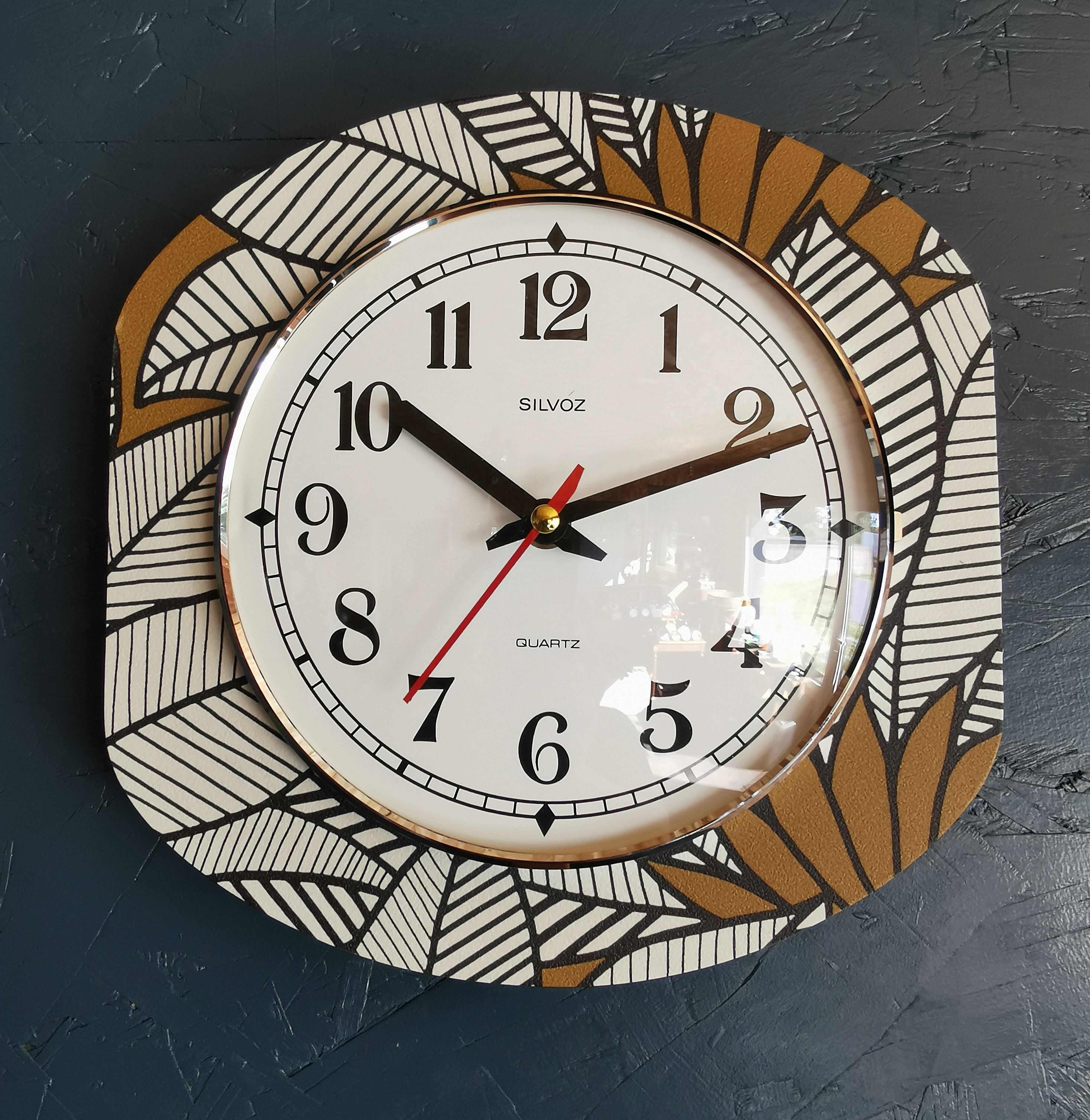 Vintage silent wall clock pendulum 60s "Silvoz black and white"