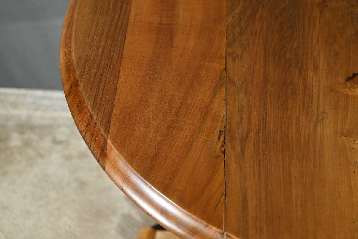 Guéridon en noyer, époque Louis Philippe, 2ème partie du XIXème s.