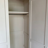 Armoire parisienne repeinte