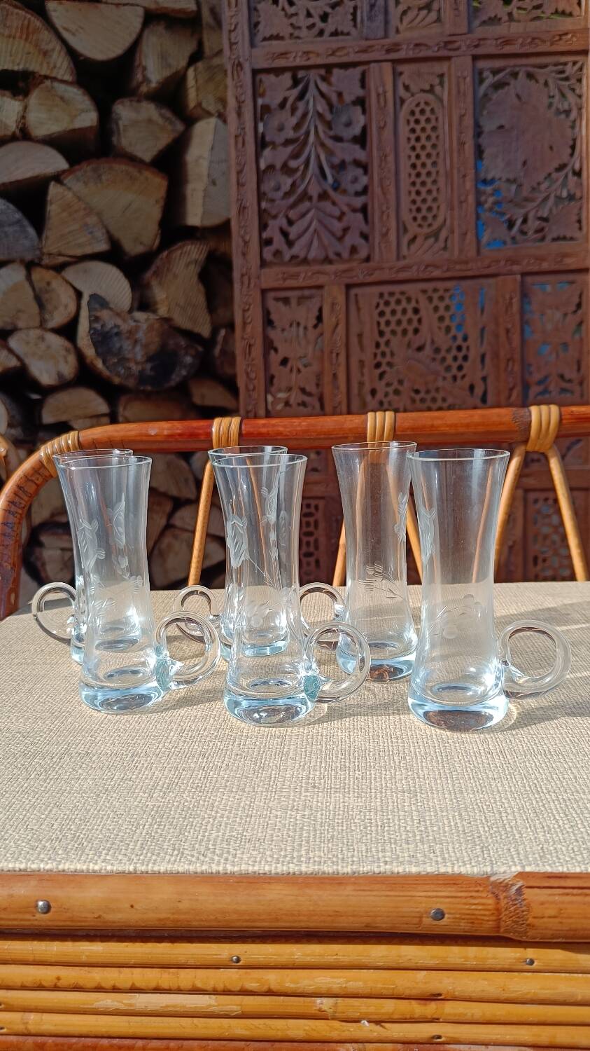 Six verres à shot en cristal gravé