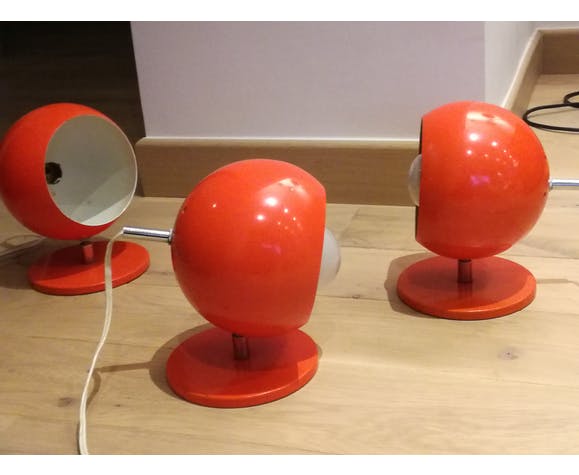 Lamps articulated metal balls