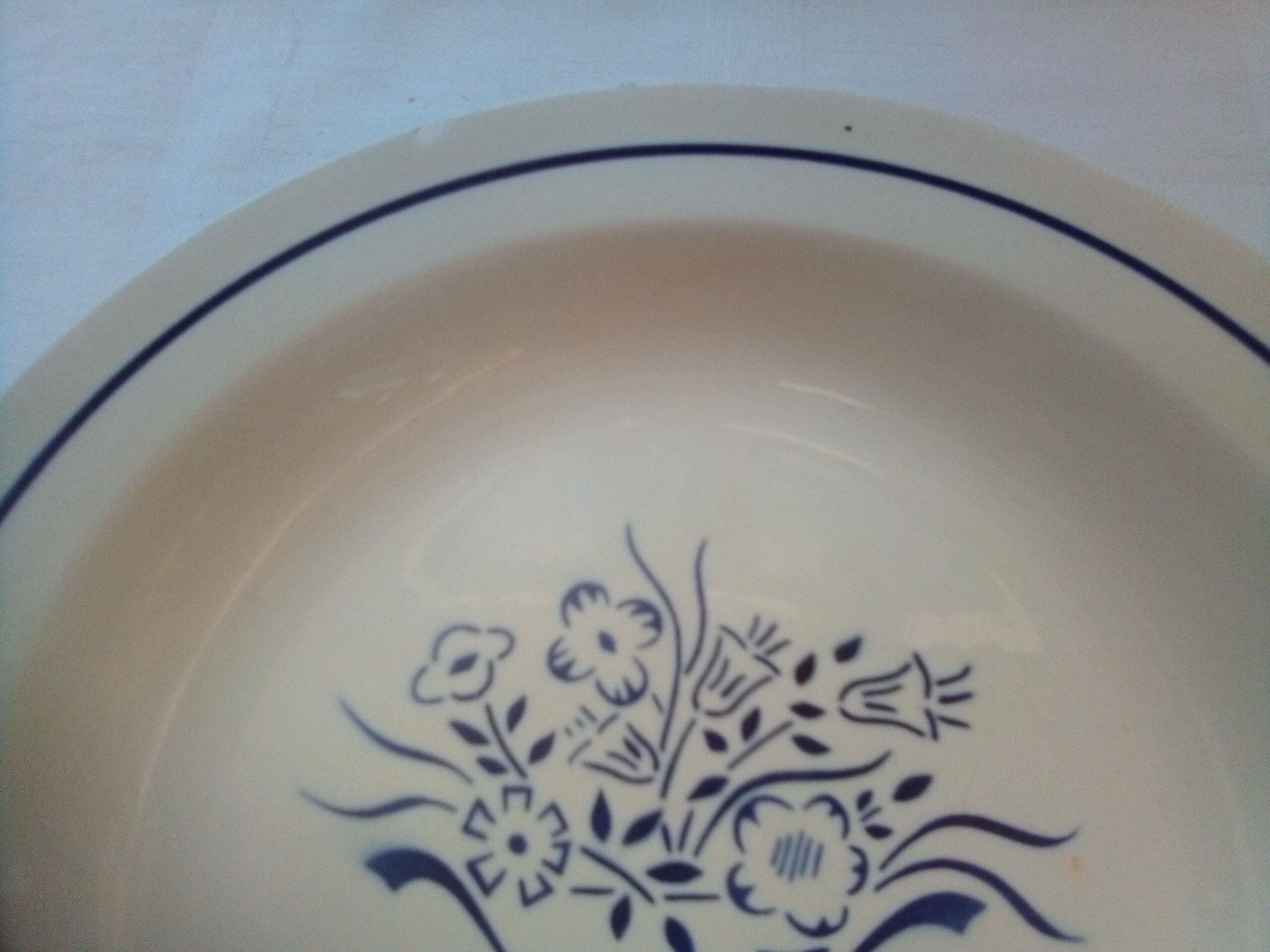 Assorted 18 old blue plates