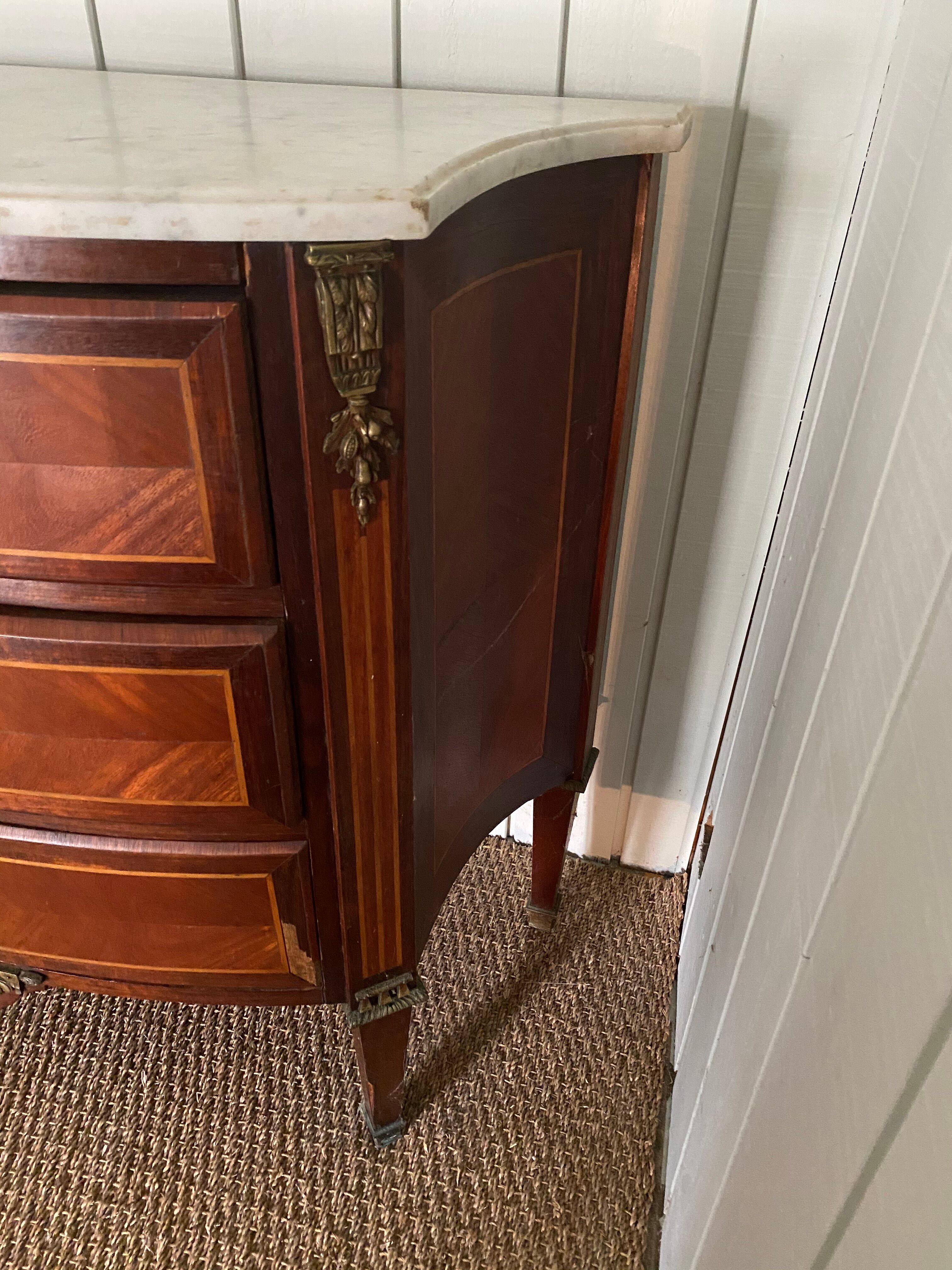 Wooden dresser marble tray