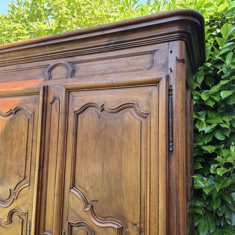 Louis XV wardrobe in blonde walnut from the 19th century, antique.