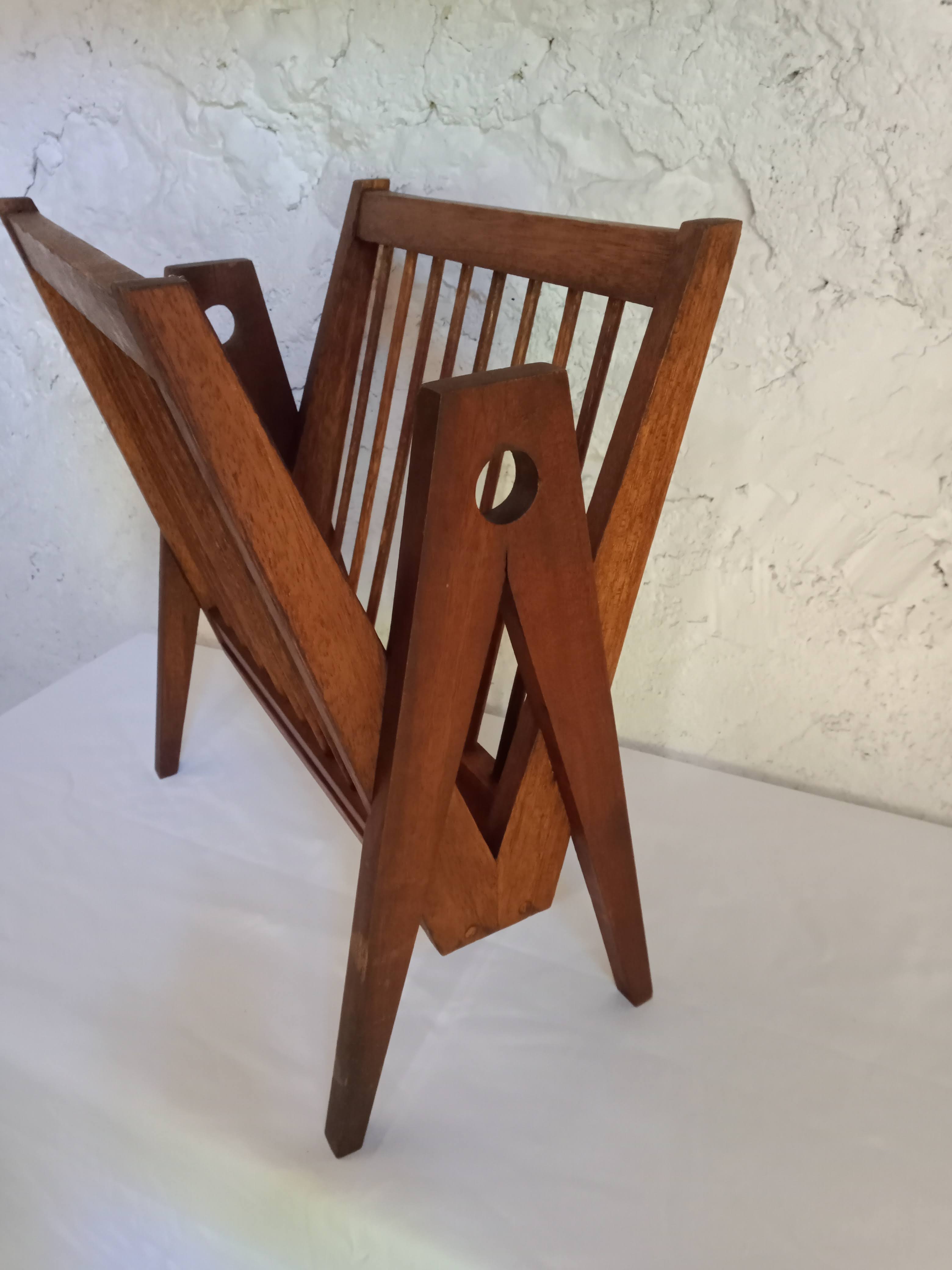 Newspaper holder compass feet 50s