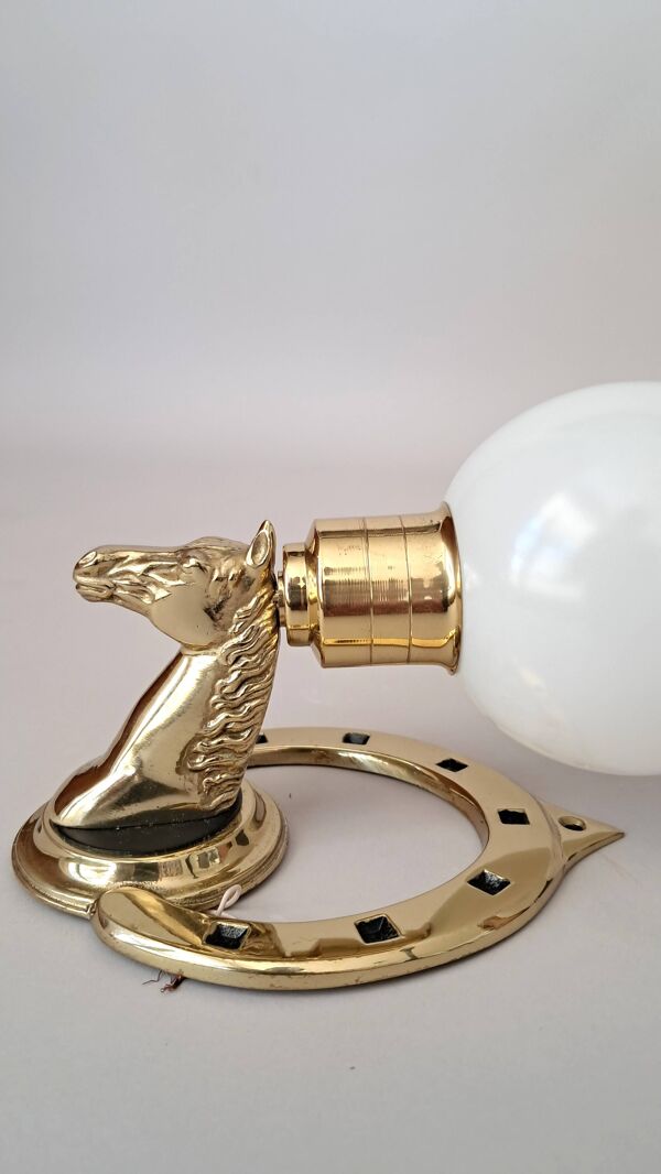 Applique en bronze doré au fer et tête de cheval 1950/1960.