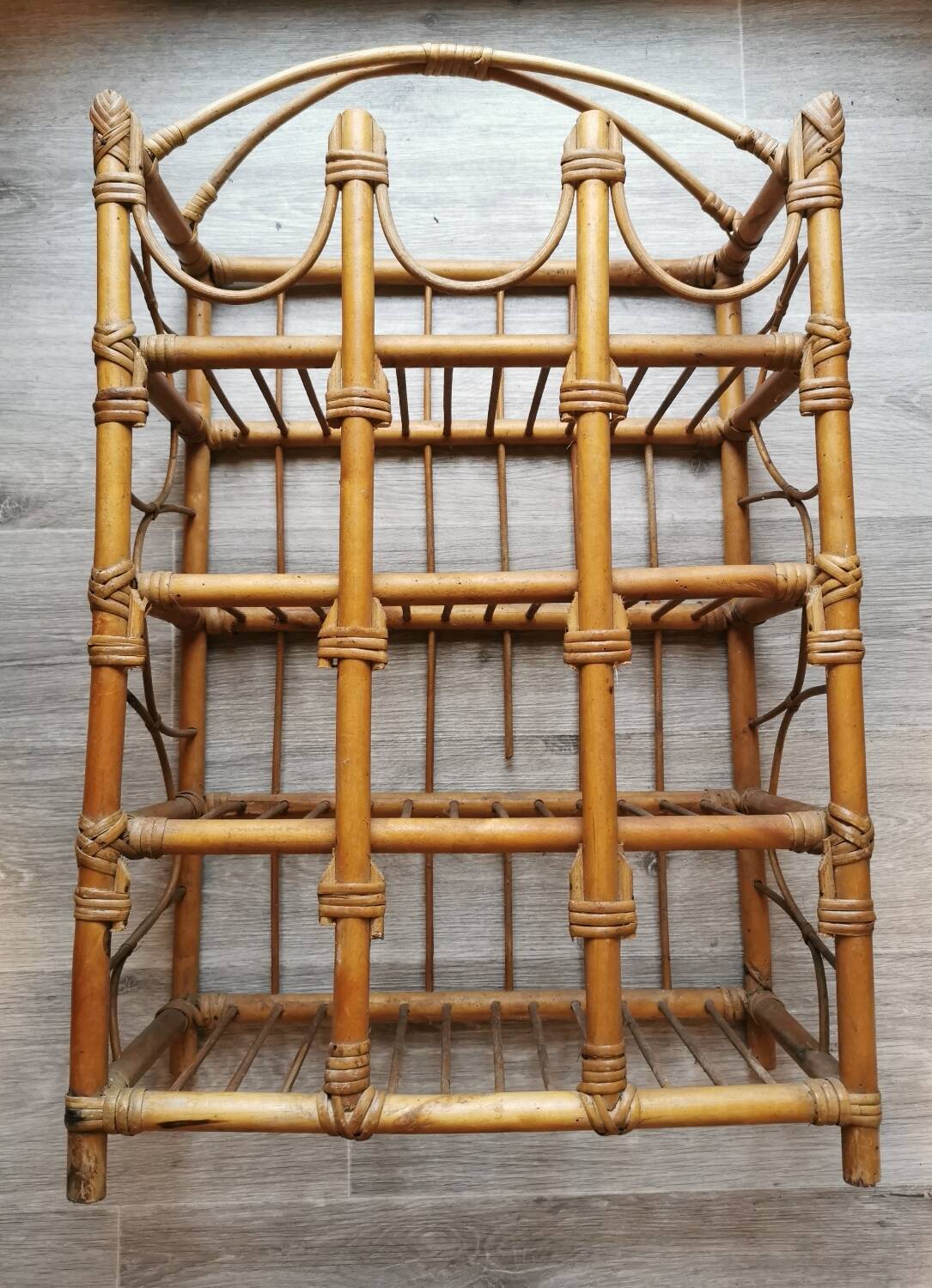 Wicker rattan shelf