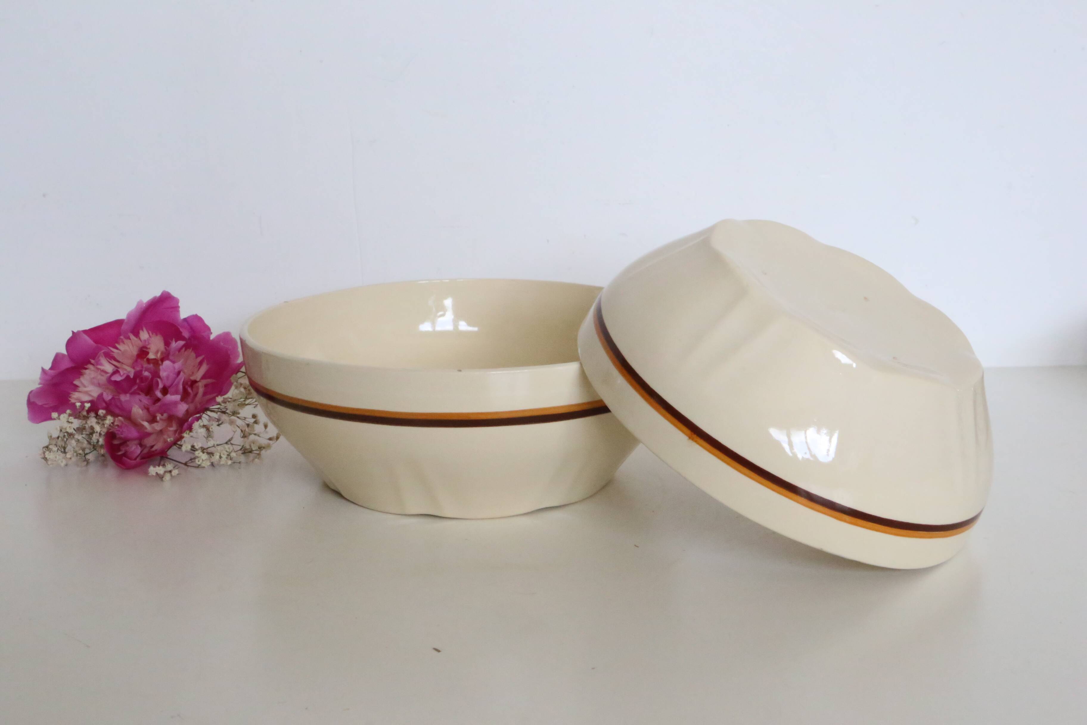 pair of salad bowls, French earthenware, bistro