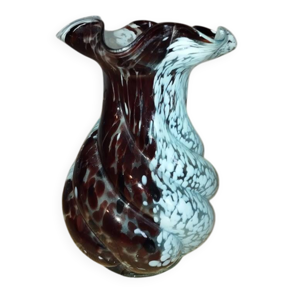 Vase en verre artistique soufflé, décor moucheté, années 60–70
