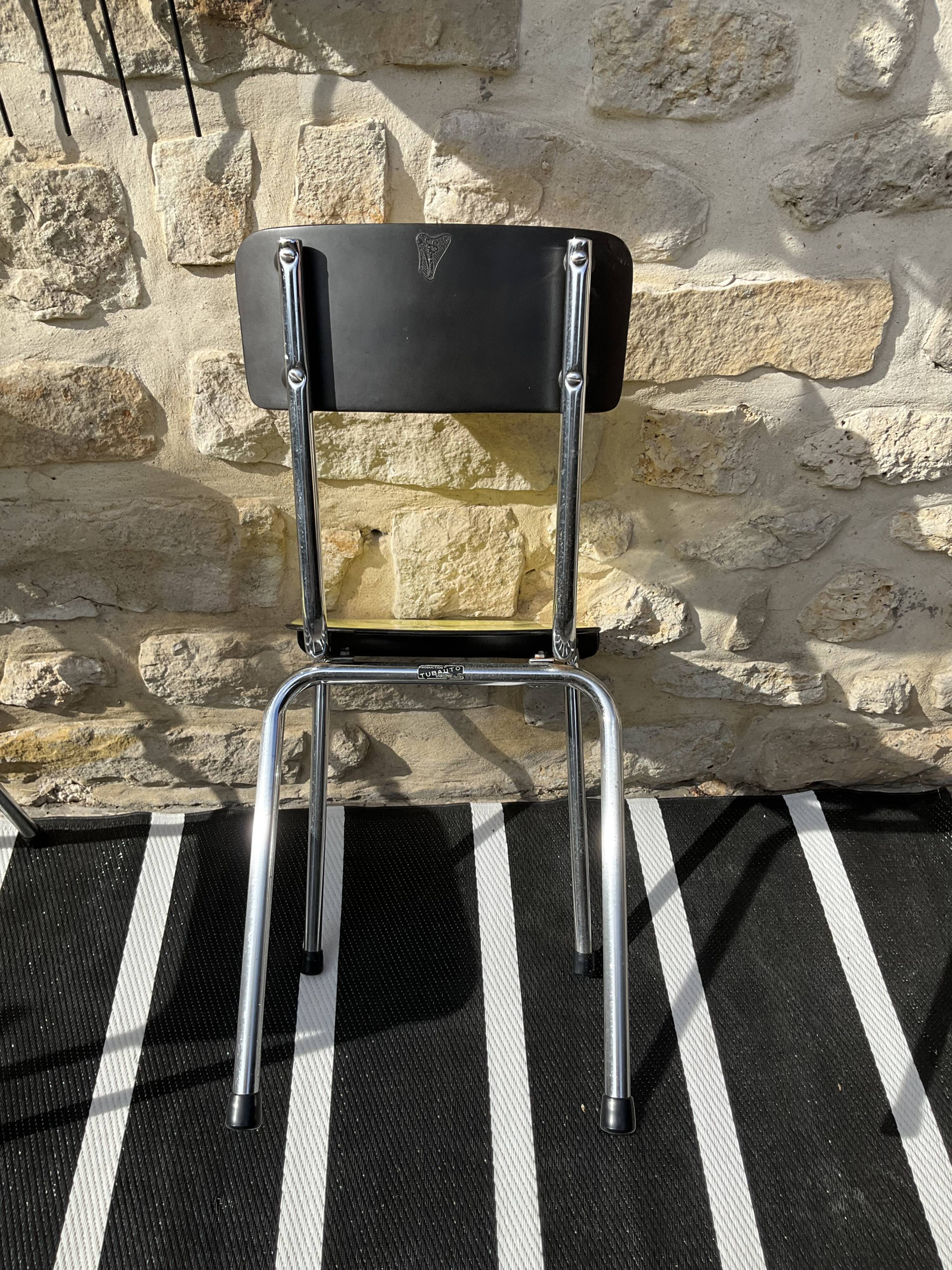 Paire de chaises formica jaune tubauto