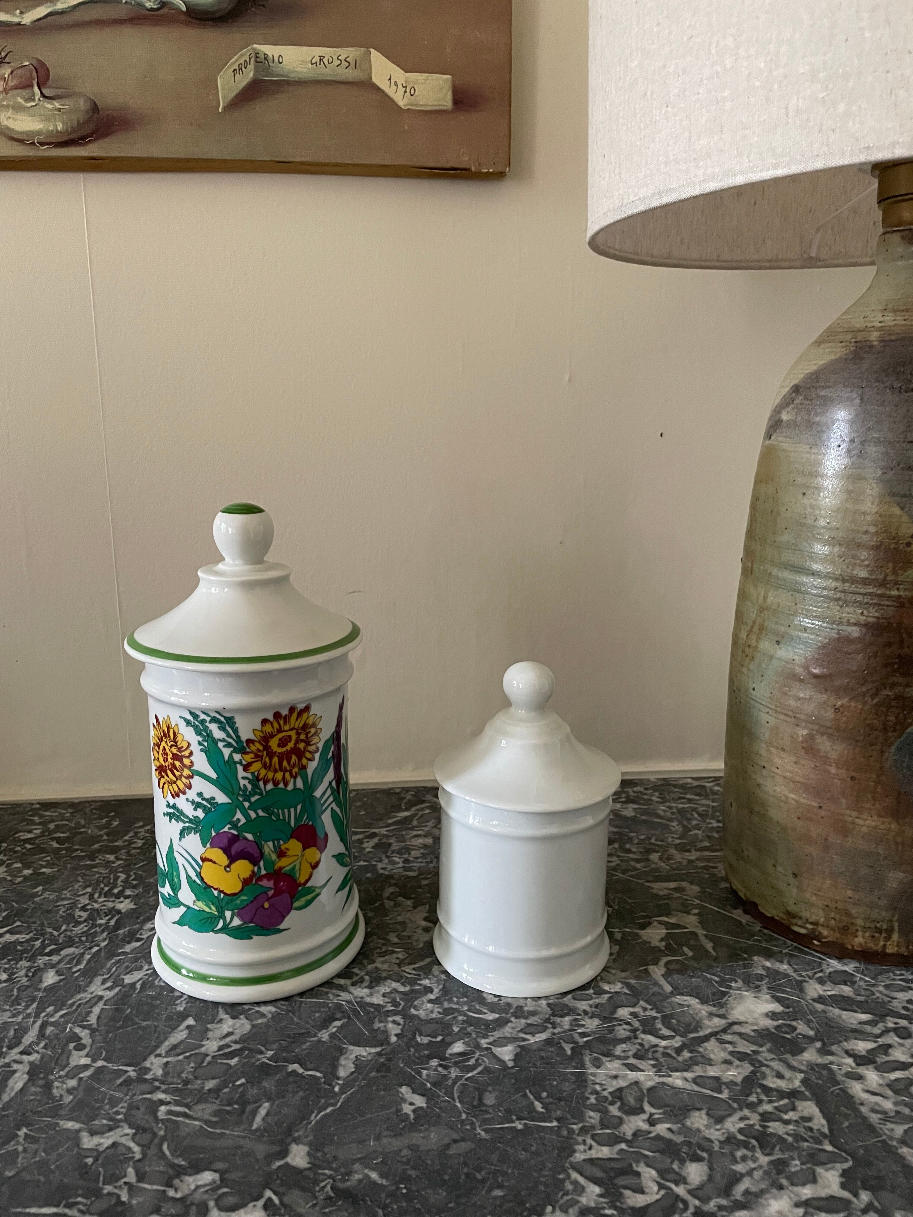 Apothecary pot in white Limoges porcelain