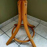 Baumann parrot coat rack