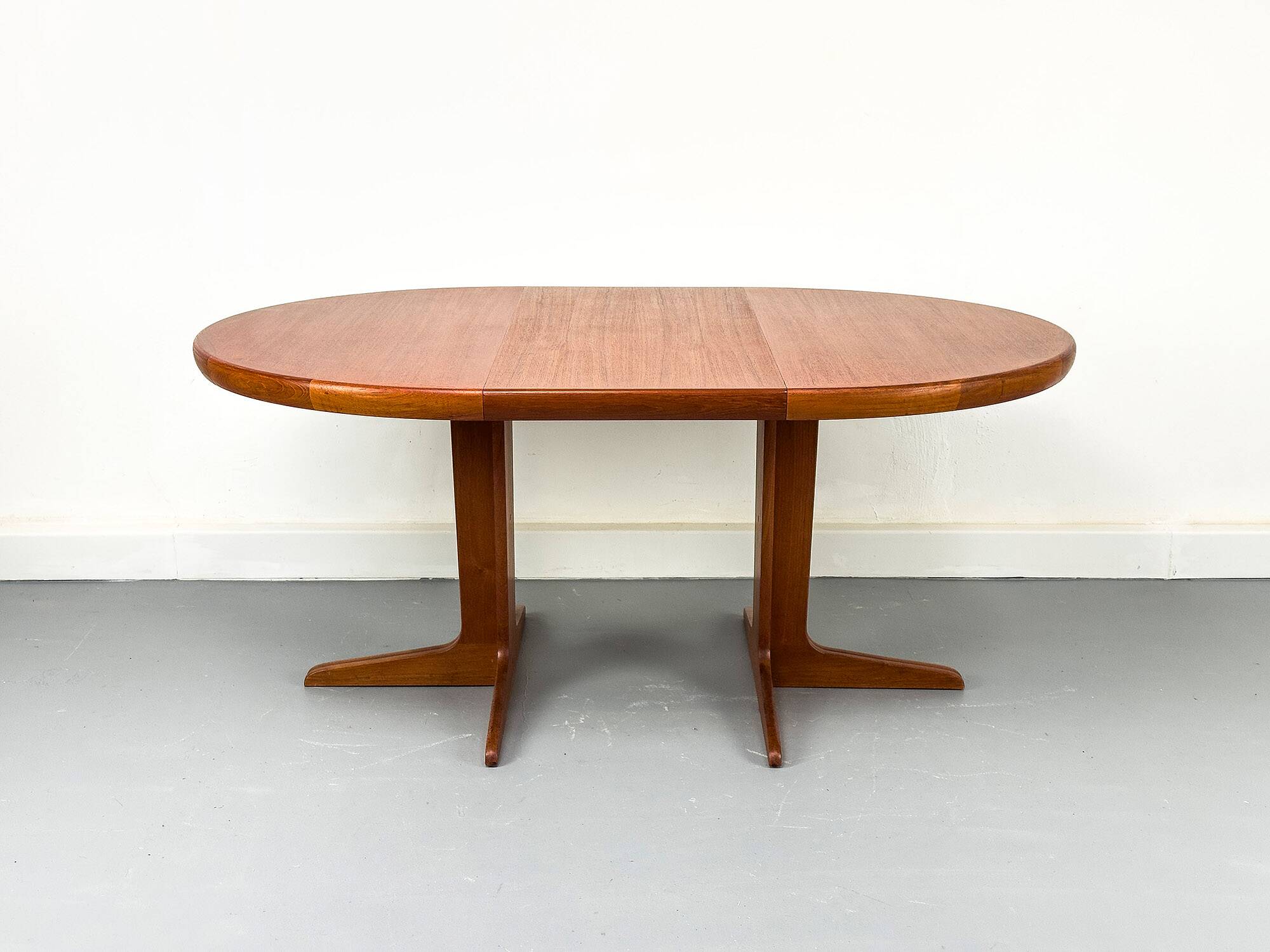 Danish Round Extendable Dining Table in Teak, 1970s
