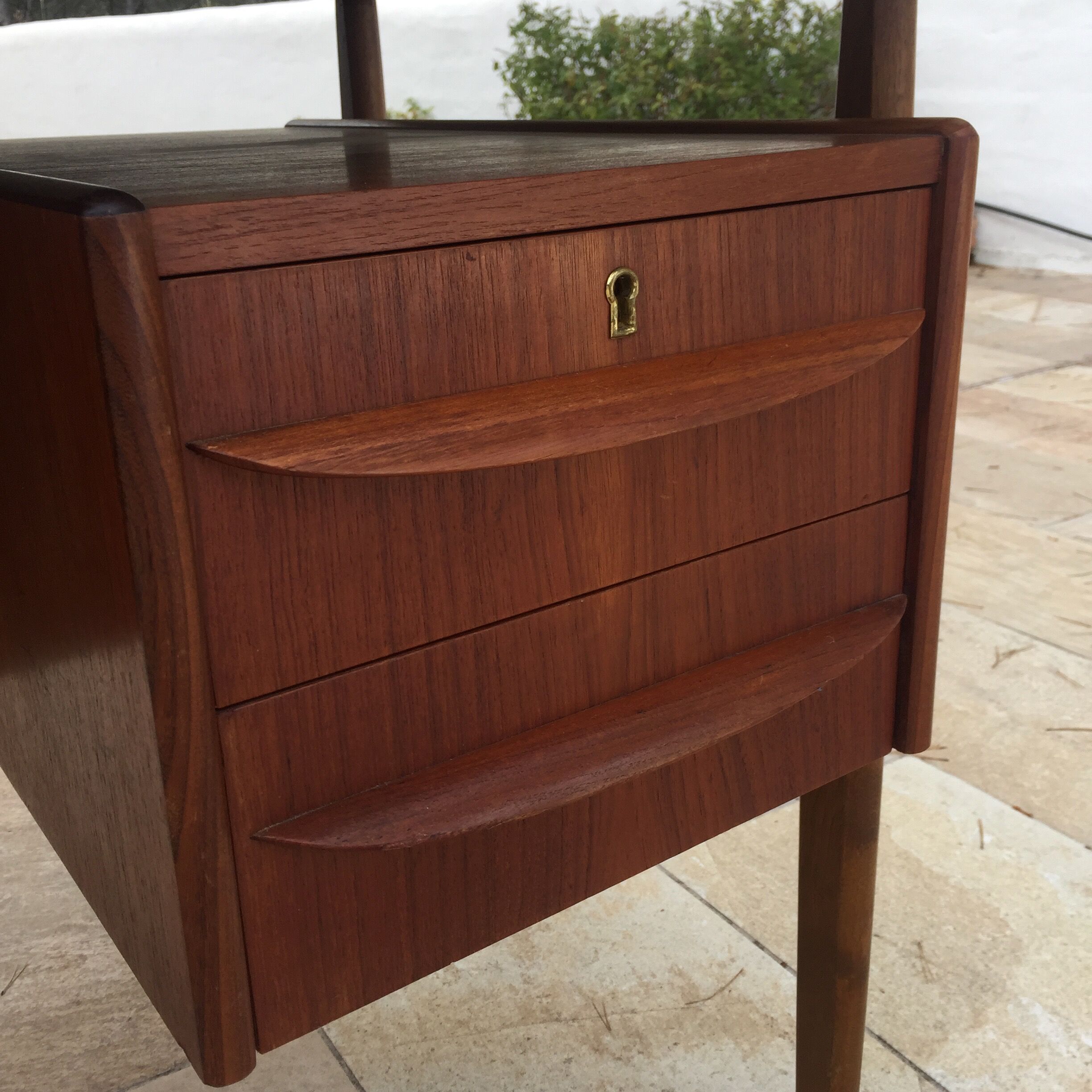 Bureau scandinave en teck