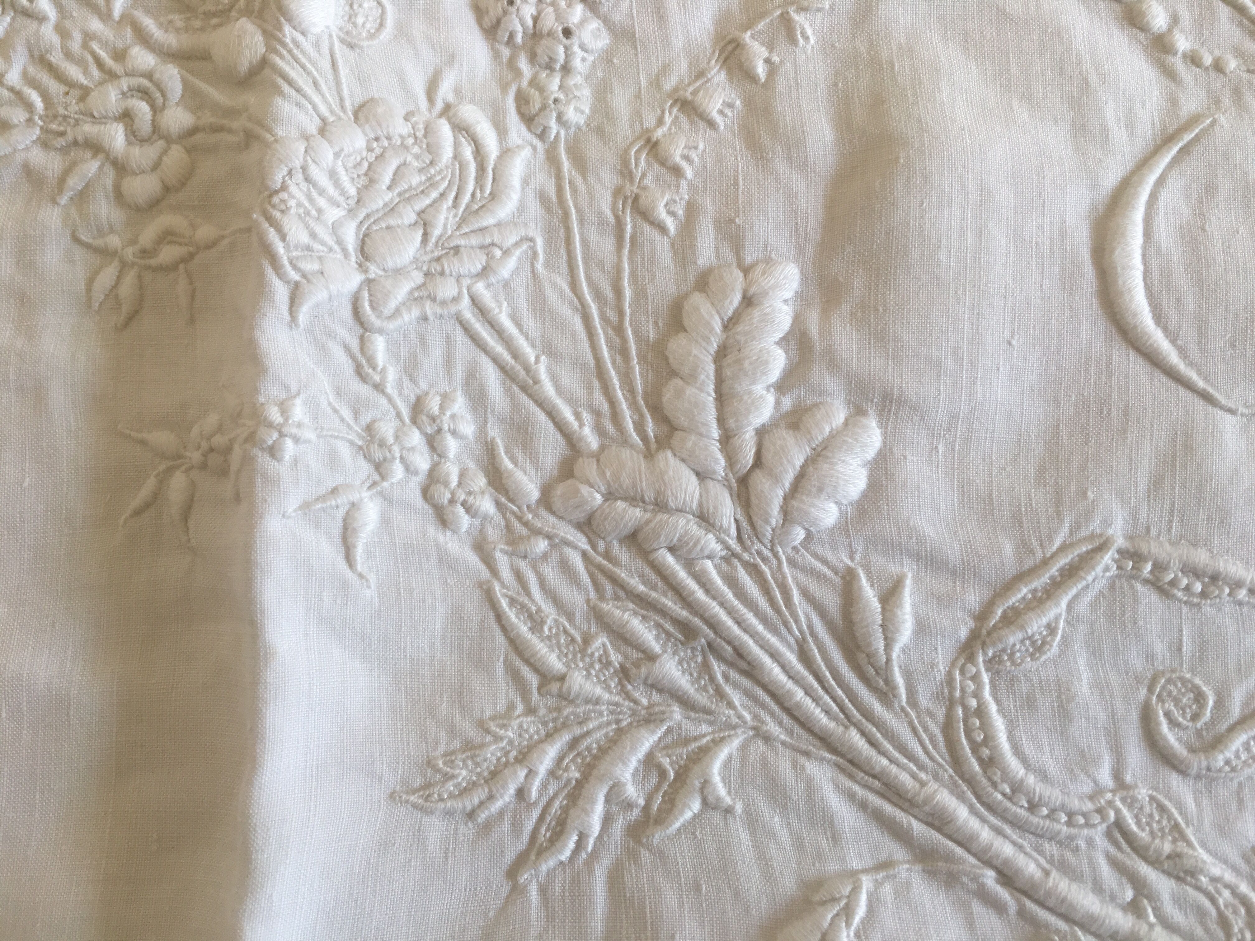 19th embroidered linen yarn wedding kit pillow taie B