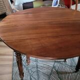 Old round tabke