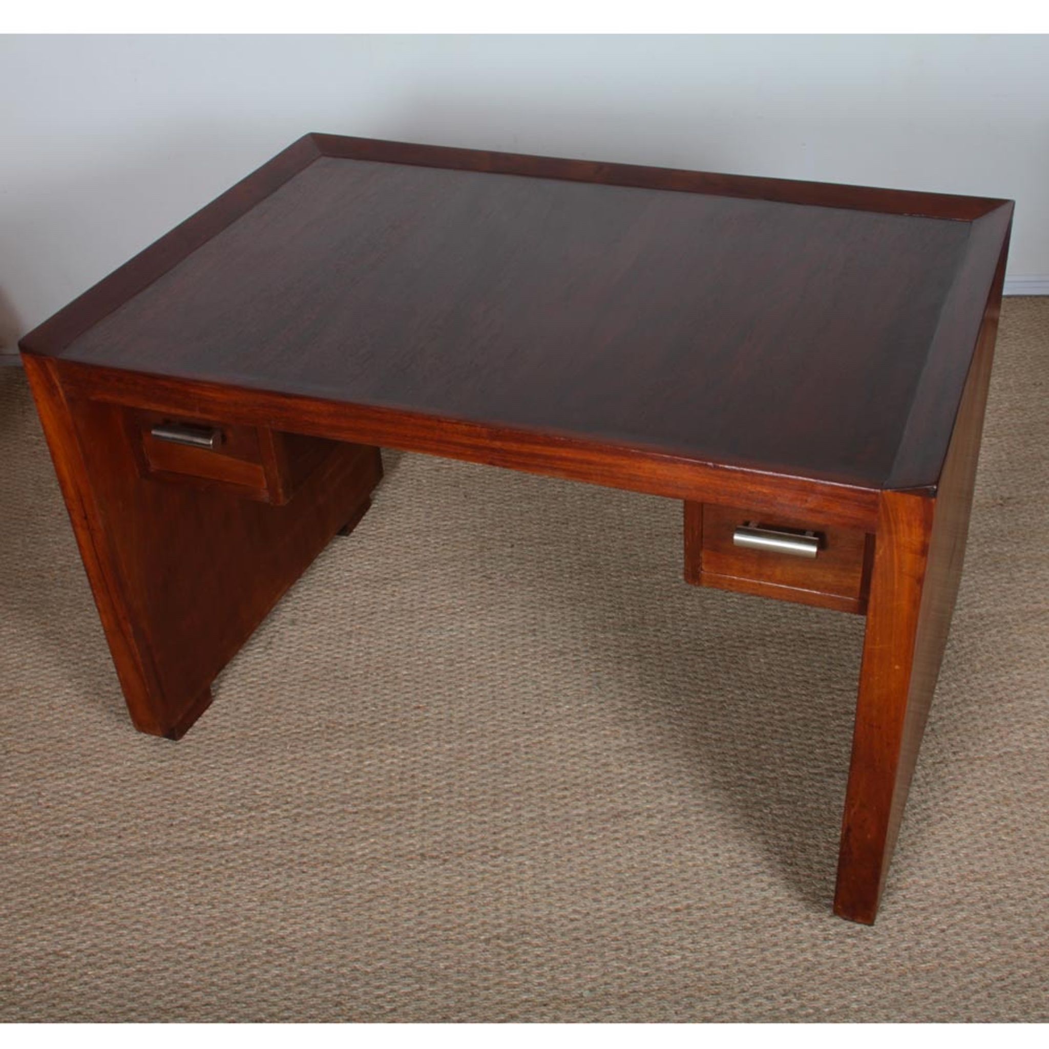 Bureau en bois, travail moderniste des années 1930