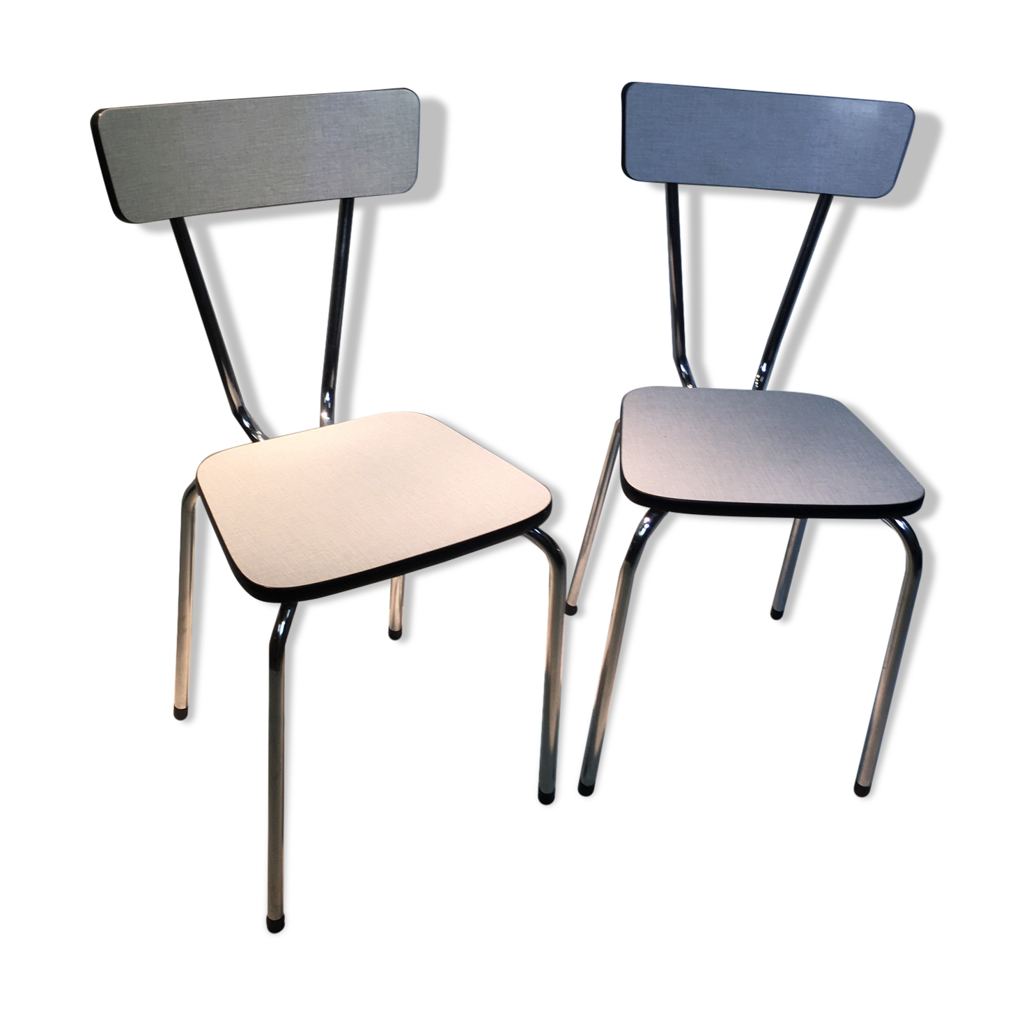 Duo de chaises en formica