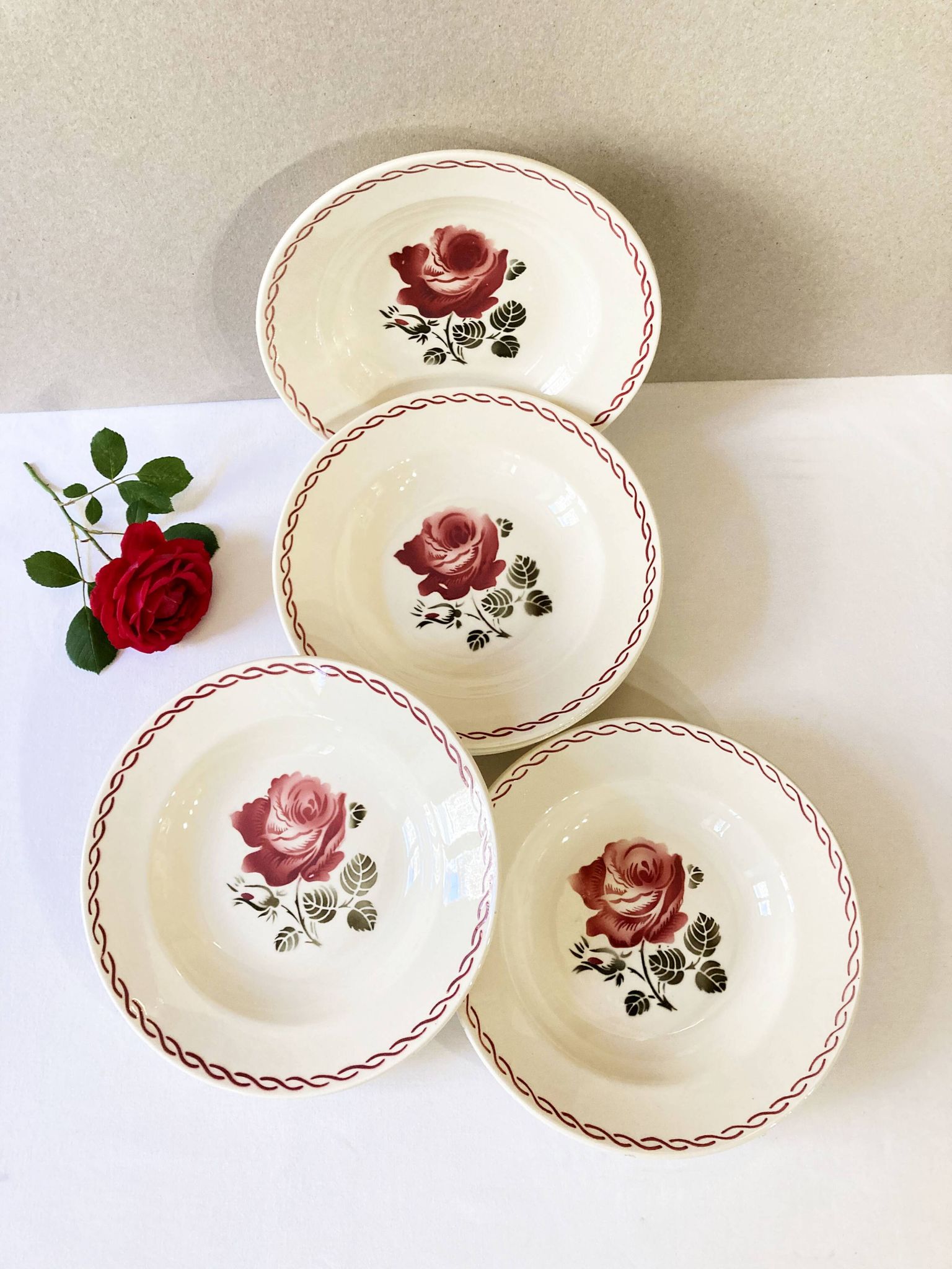 Assiettes creuses, modèle Germaine, Badonviller