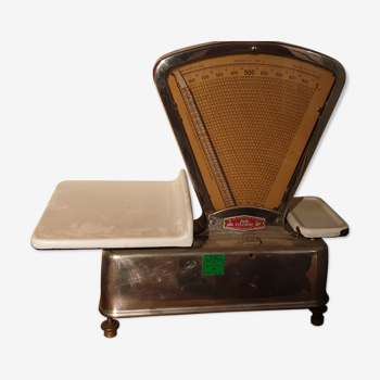 Old grocery scale