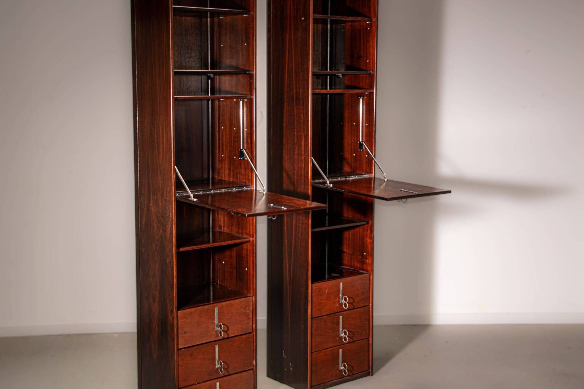 Pellicano series book cases by Vittorio Intorini for Saporiti circa 1970