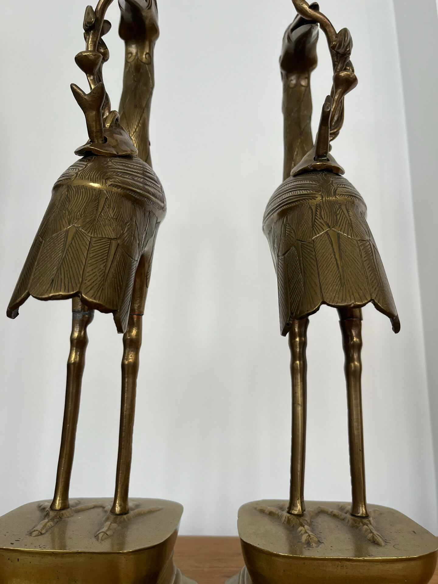 Paire de grands bougeoirs « Hérons » laiton  H45cm