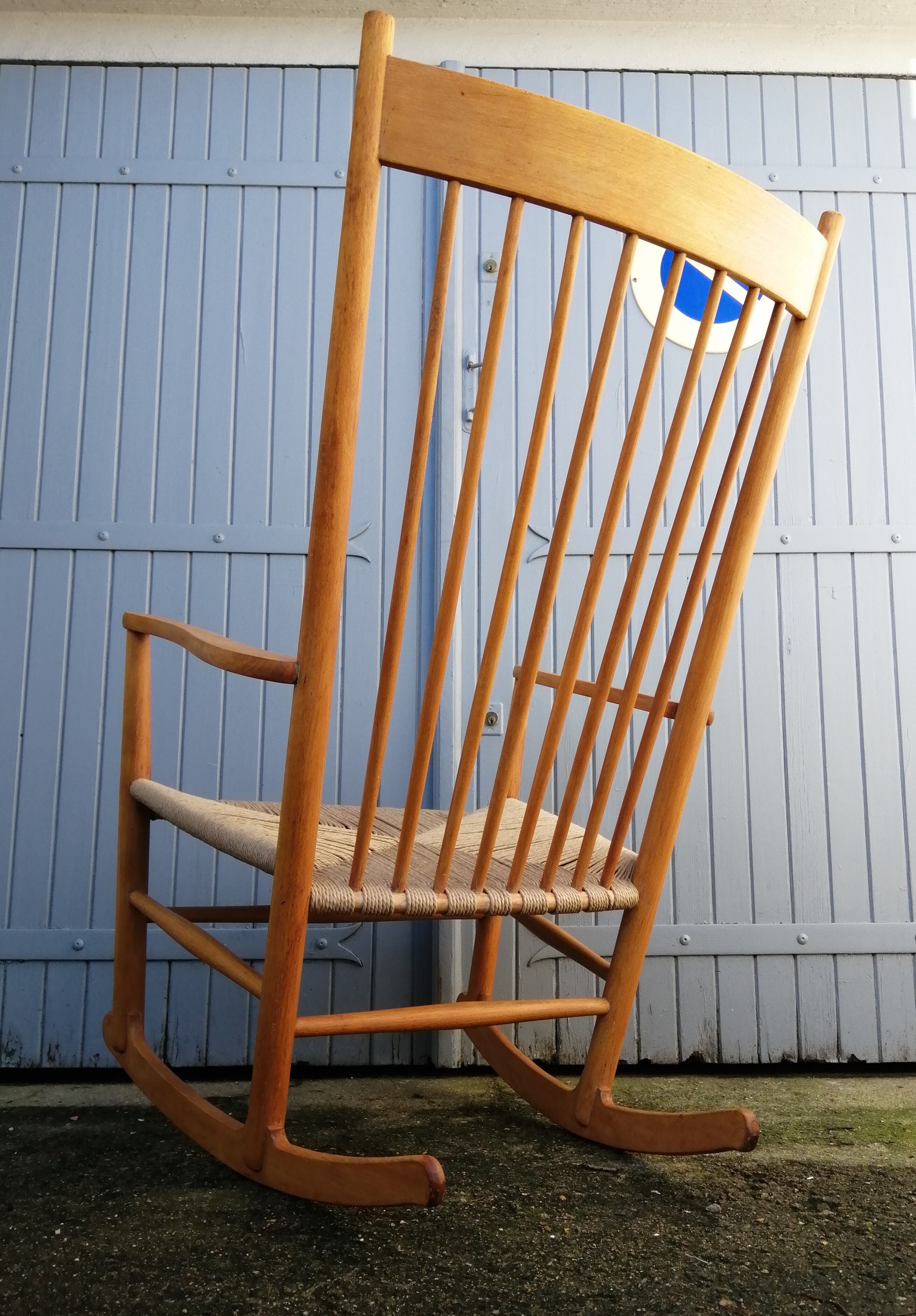 Rocking chair model J16 by Hans J. Wegner 1960s FDB M-bler
