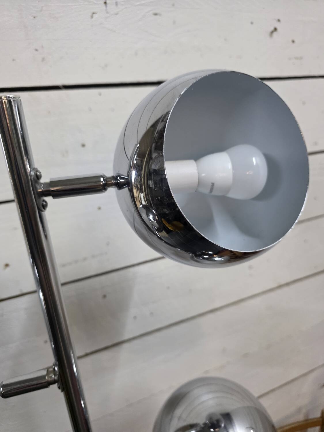 Vintage eyeball floor lamp with tulip base