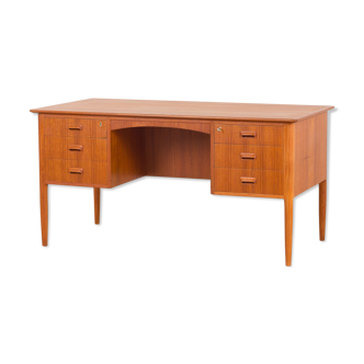 Danish executive desk attr. Aksel Bender Madsen & Ejner Larsen, 60s