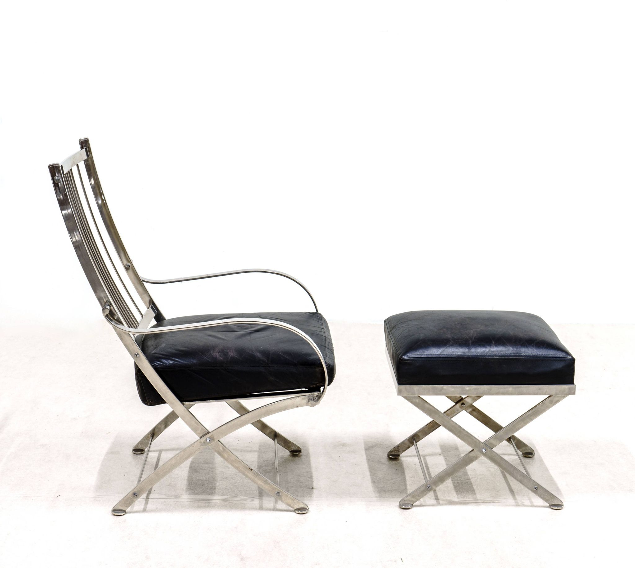 Henri Pouenat fauteuil et ottoman "Schneider "